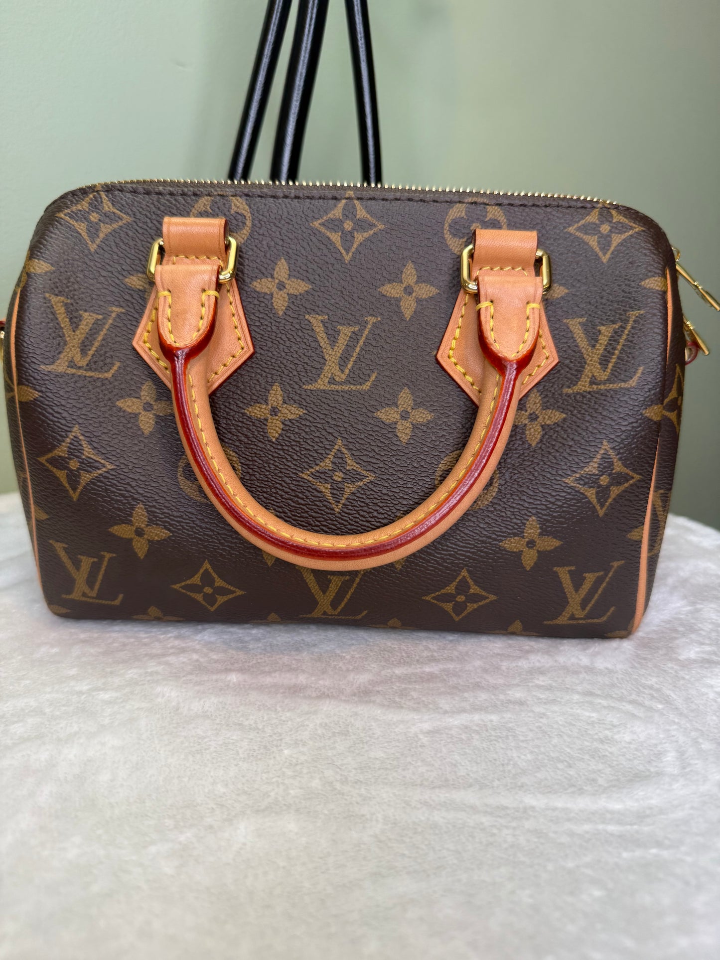 1753. Louis Vuitton Monogram Speedy 20 Bando