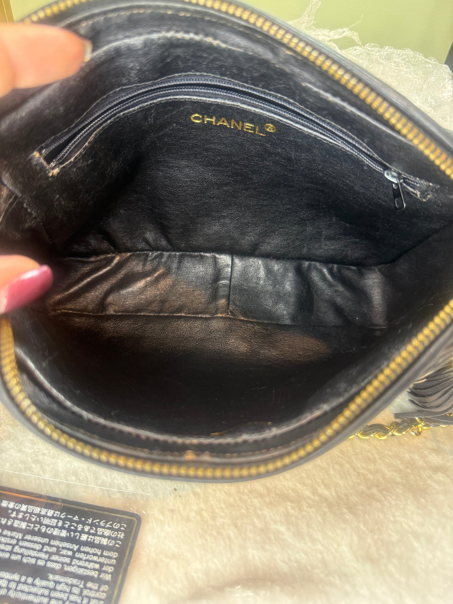 1355. Chanel Black Lambskin Camera Bag ( Series 0 1986-88)