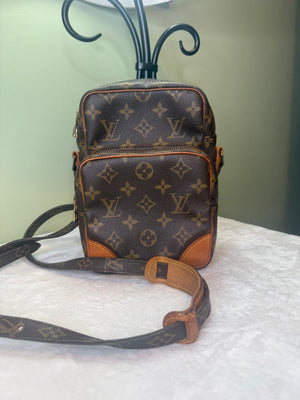 1734. Louis Vuitton Monogram Amazon
