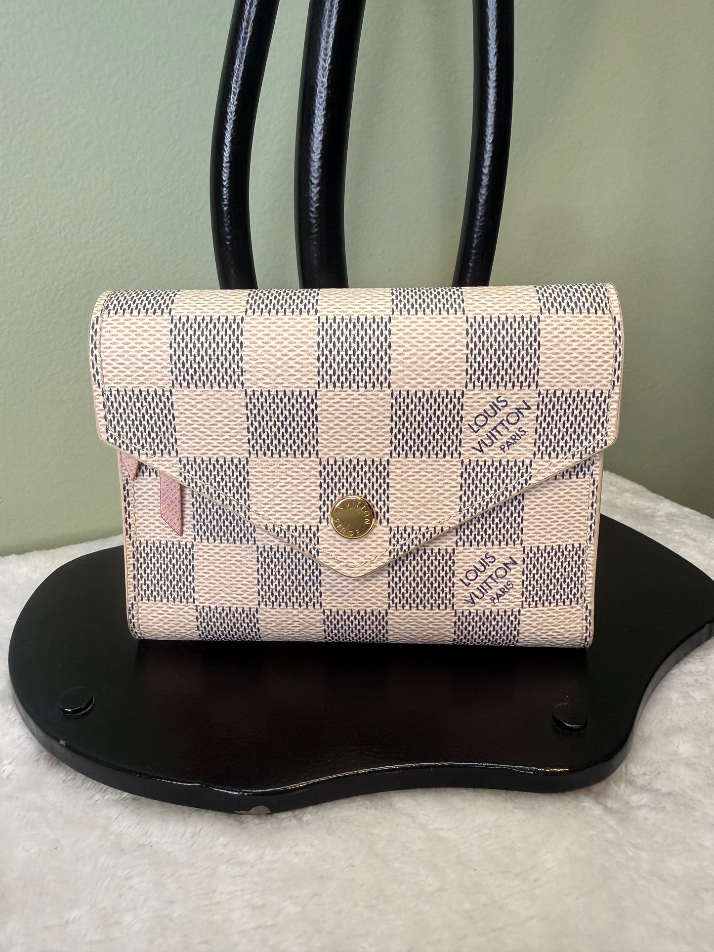 1772. Louis Vuitton Damier Azur Compact wallet with pink