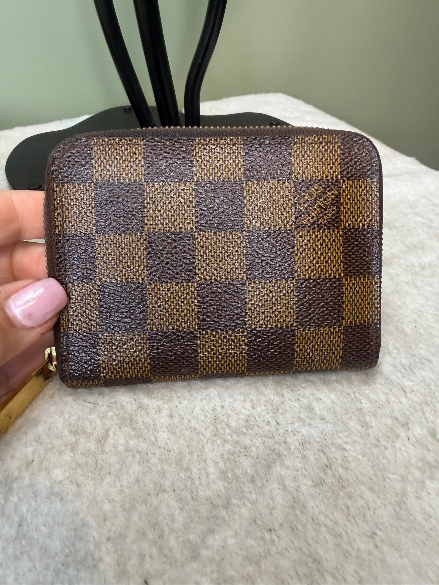 1536. Louis Vuitton Damier Ebene Compact Zippy Wallet