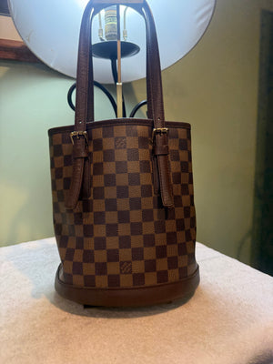 1617. Louis Vuitton Damier Ebene Bucket Bag