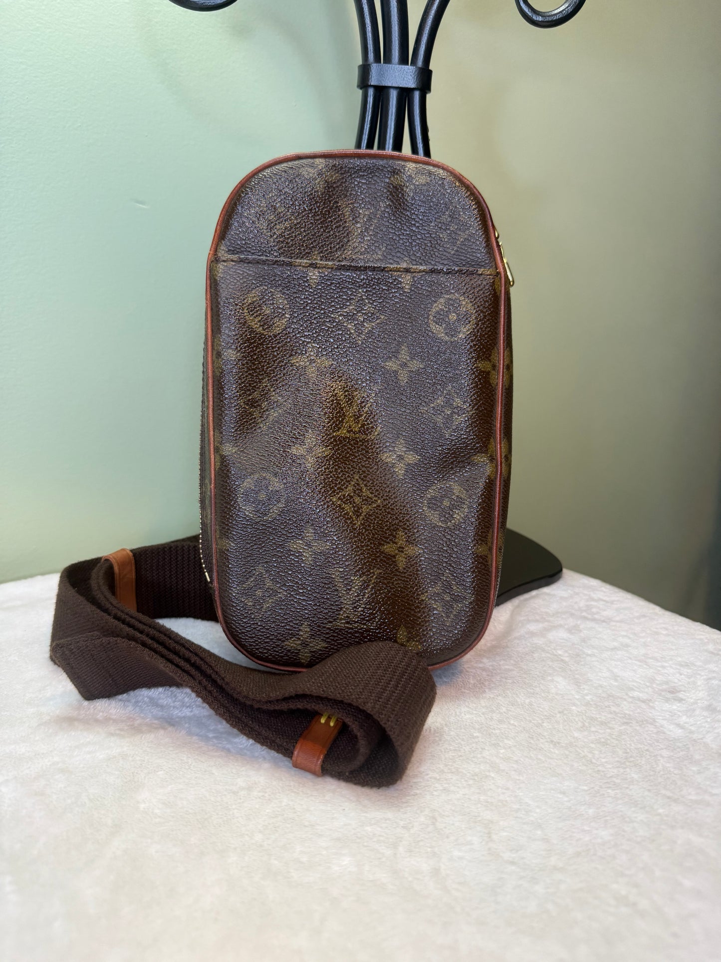 1915. Louis Vuitton Monogram Gange