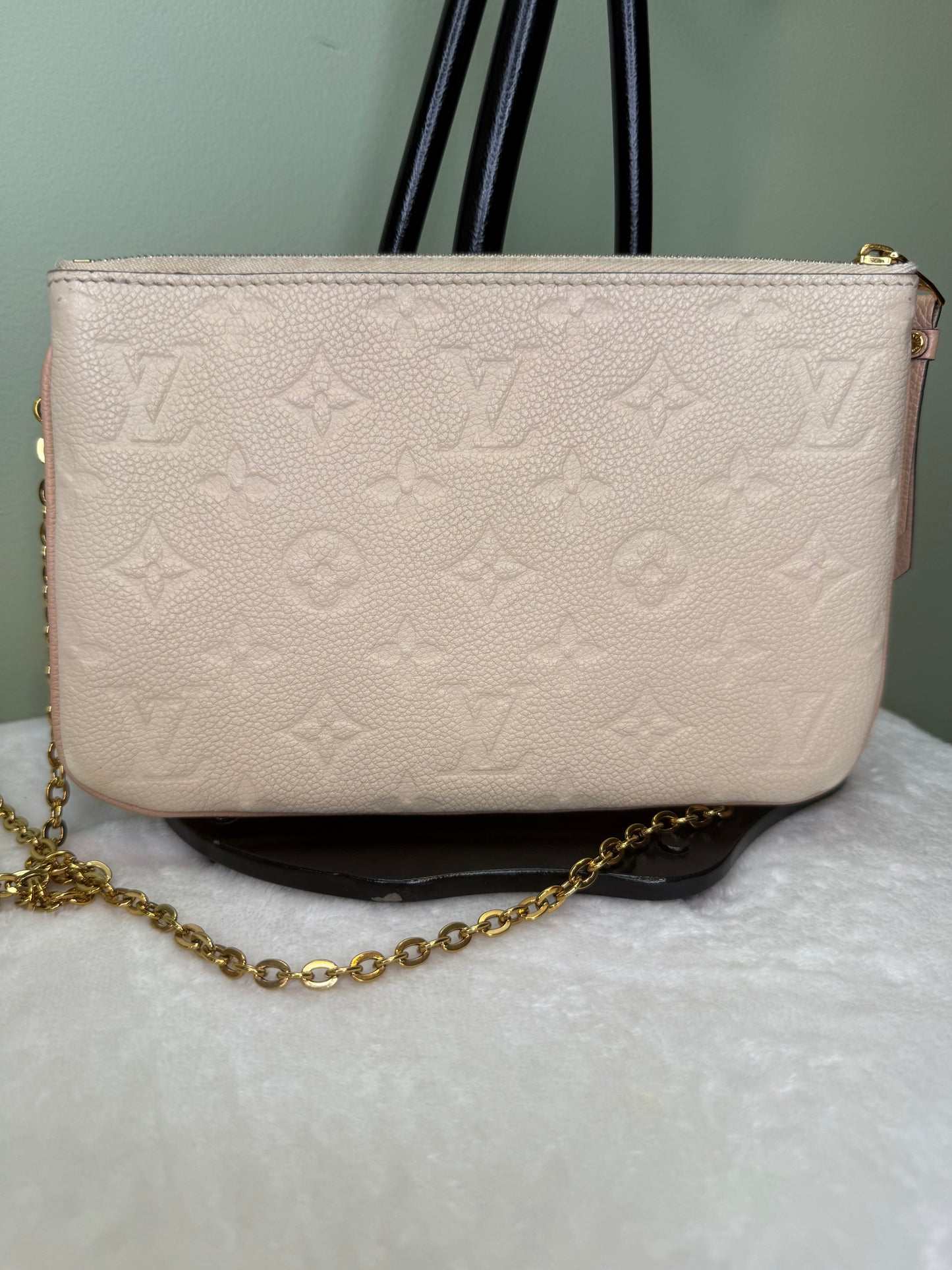 1786. Louis Vuitton Pink and Cream Empriente Double zip Pochette