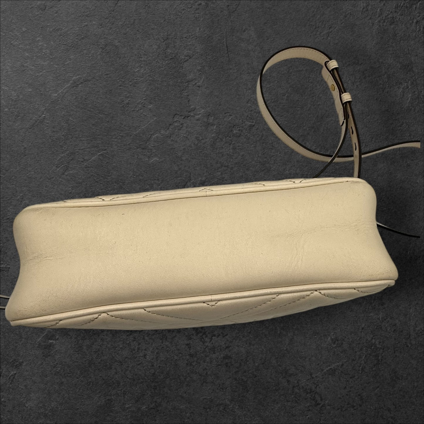 283. Gucci Cream Medium Marmont Quilted Leather Crossbody Camera Bag