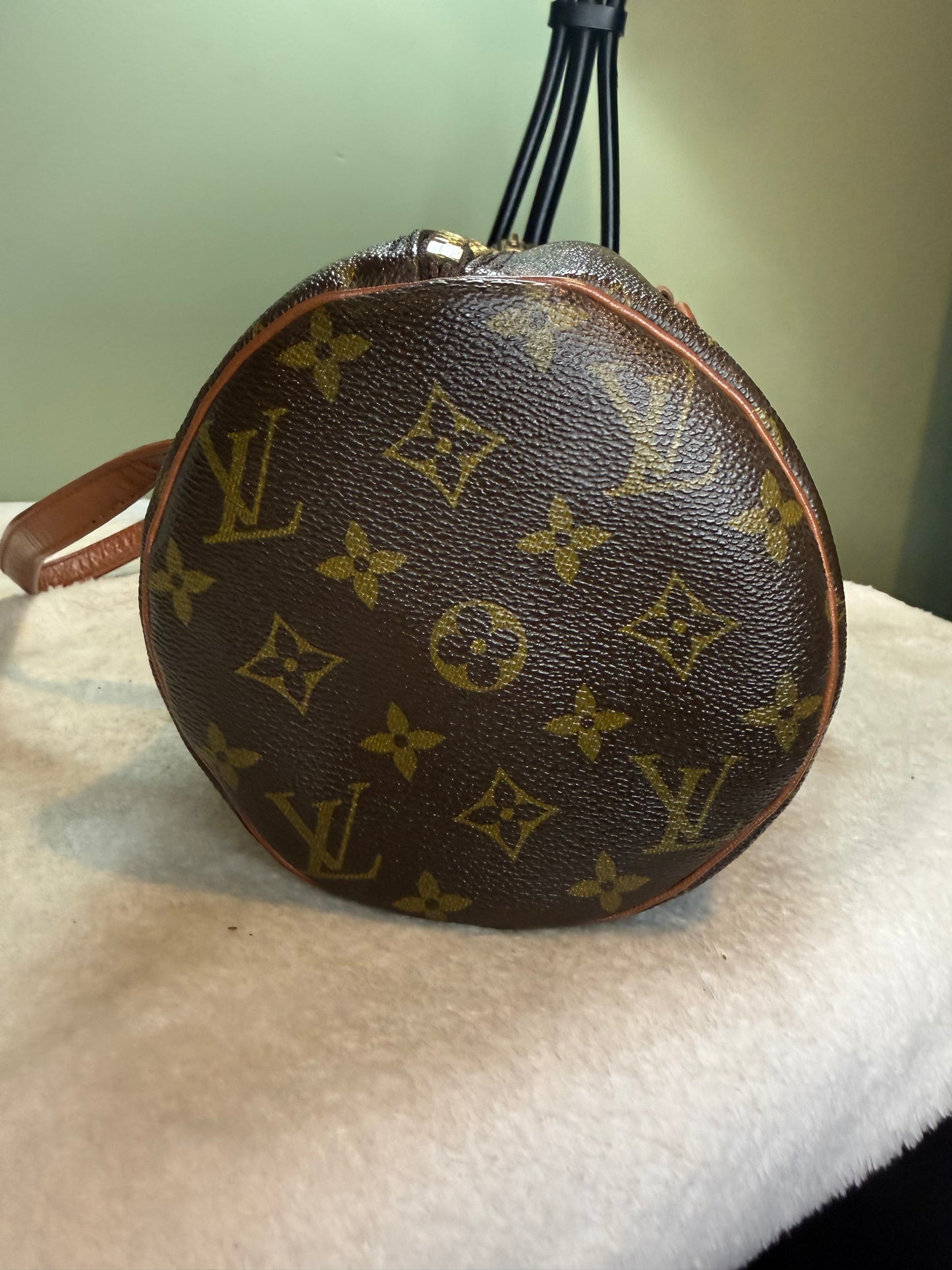 1342. Louis Vuitton Monogram Vintage Papillion 30