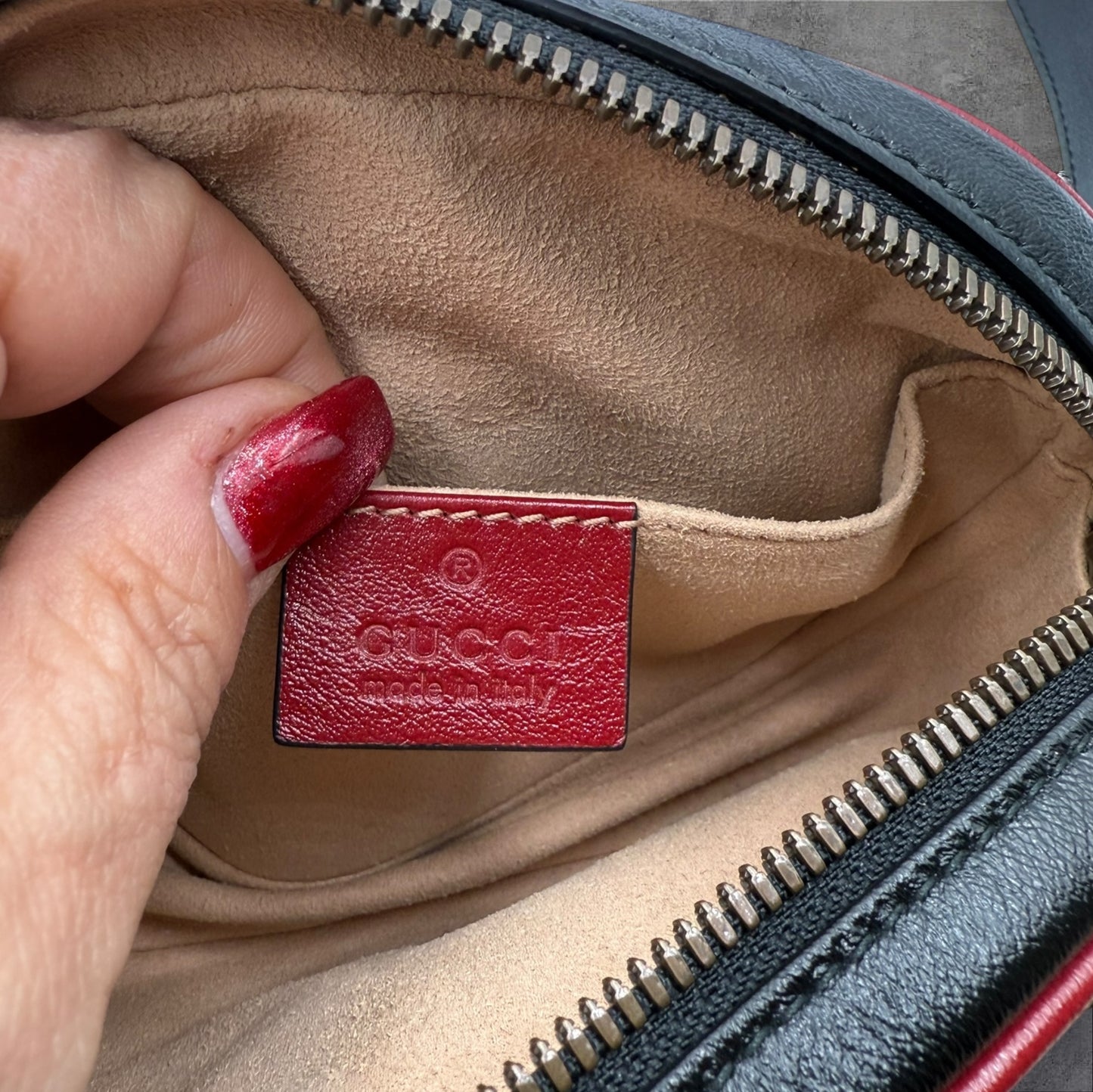 340. Gucci GG Black Calfskin Marmont Matelasse Leather Belt Bag with red trim