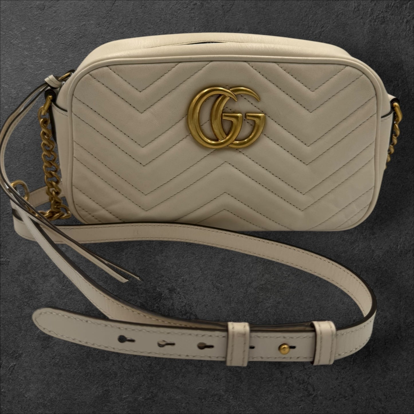 283. Gucci Cream Medium Marmont Quilted Leather Crossbody Camera Bag