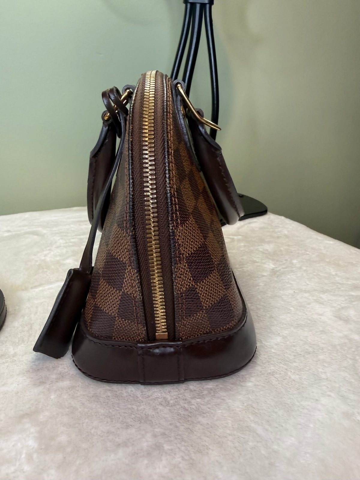 1965. Louis Vuitton Damier Ebene Alma BB