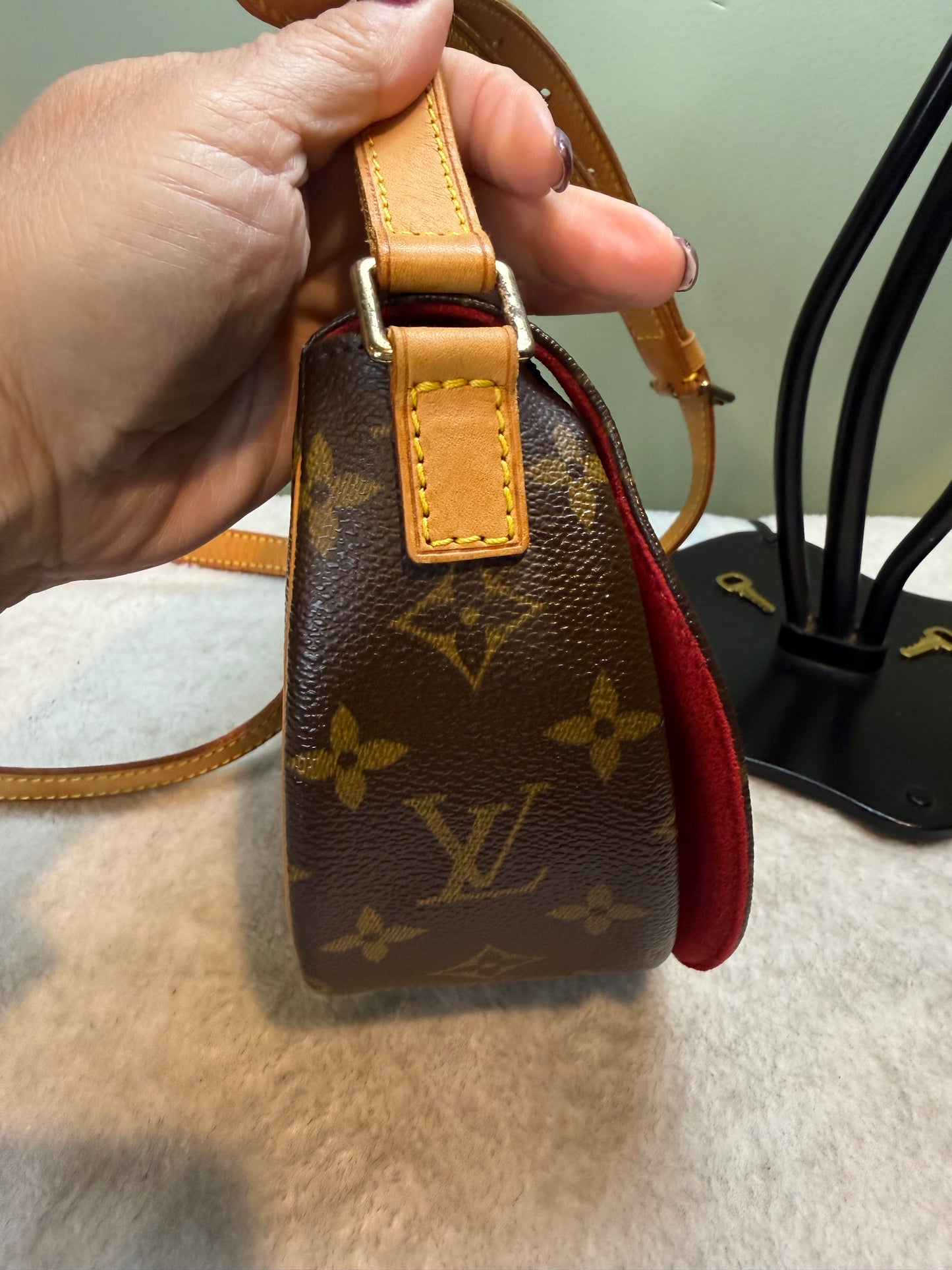1296. Louis Vuitton Monogram Tambourin Crossbody