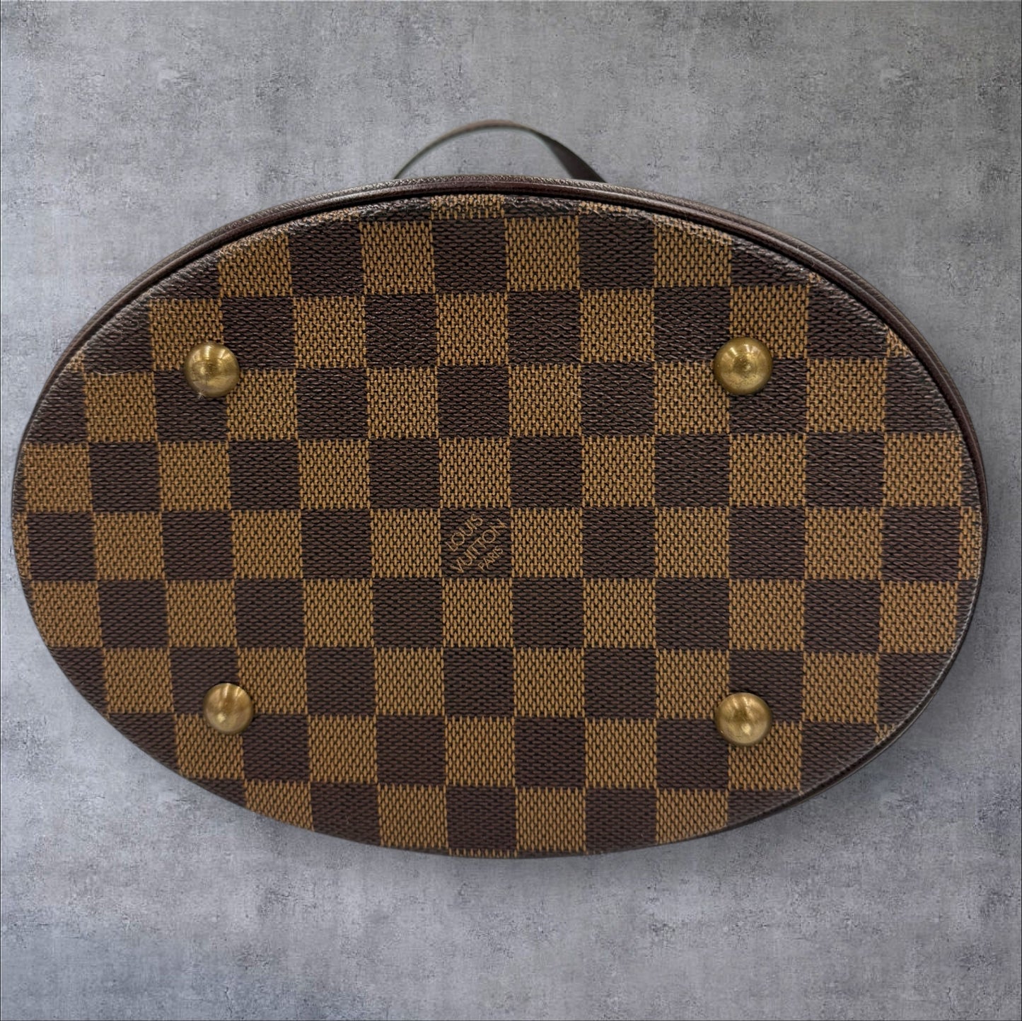 274. Louis Vuitton Damier Ebene Bucket Bag PM