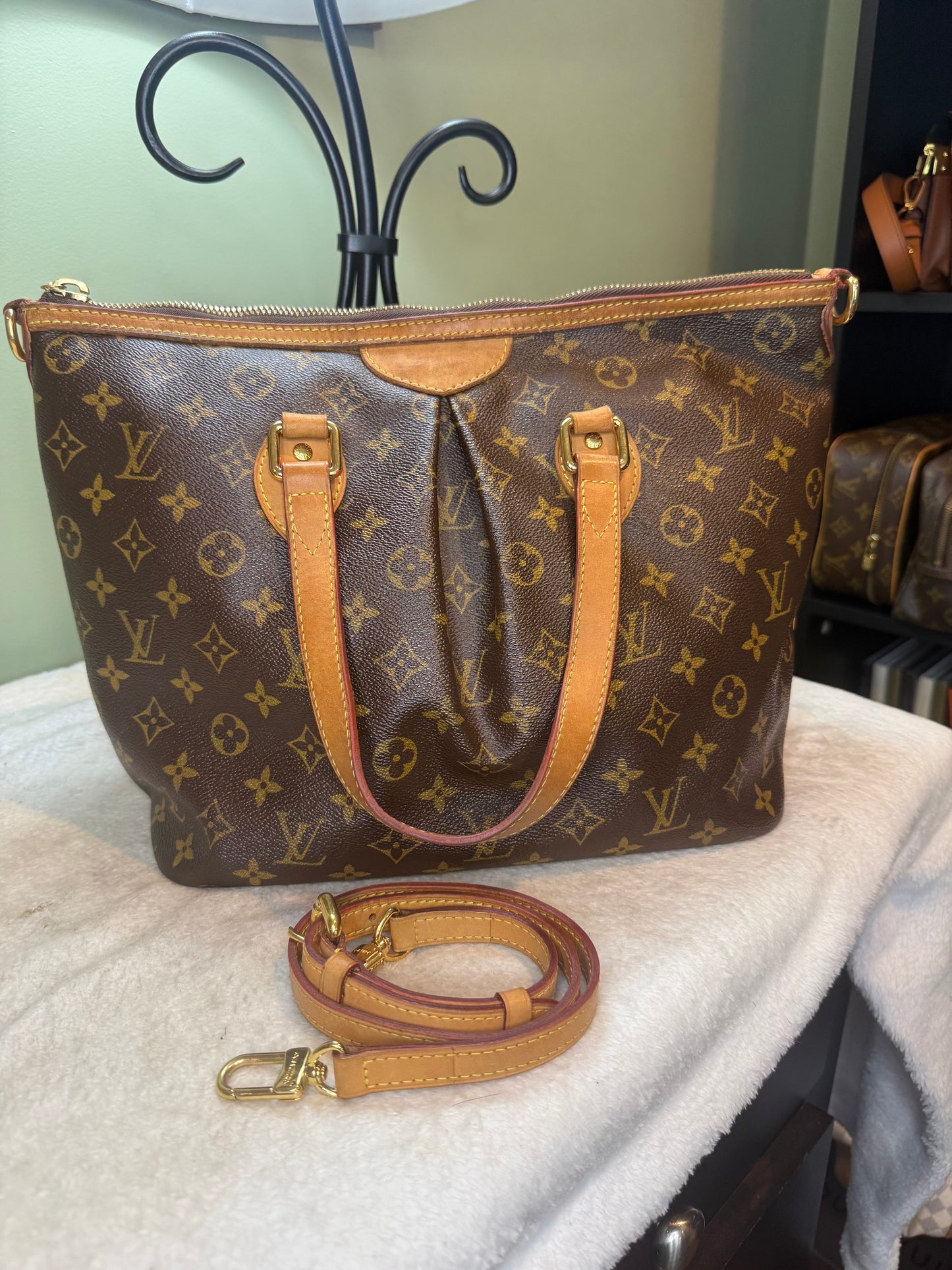1382. Louis Vuitton Monogram Palermo