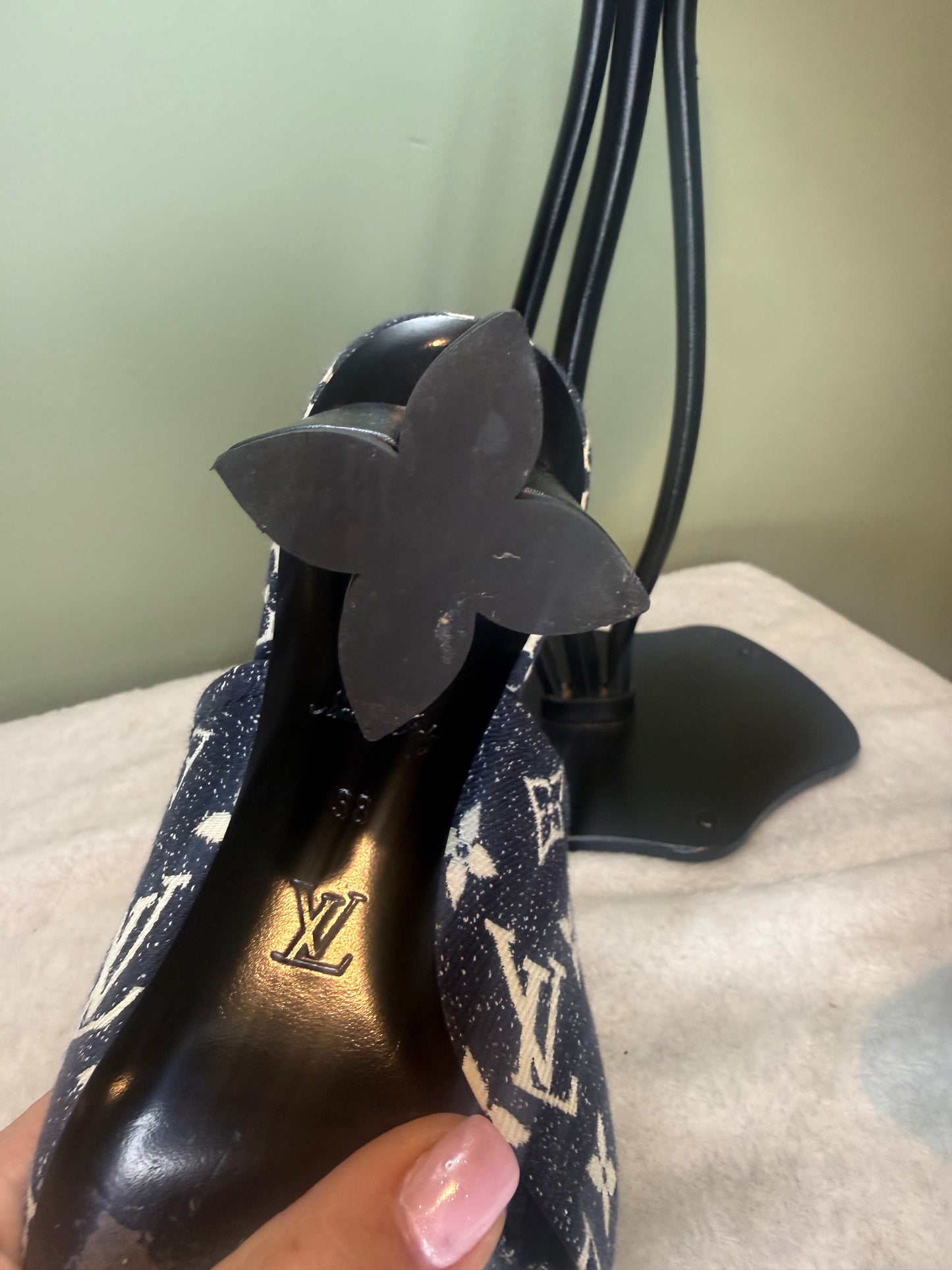1569. Louis Vuitton Blue Denim Monogram Silhouette Mule Heals