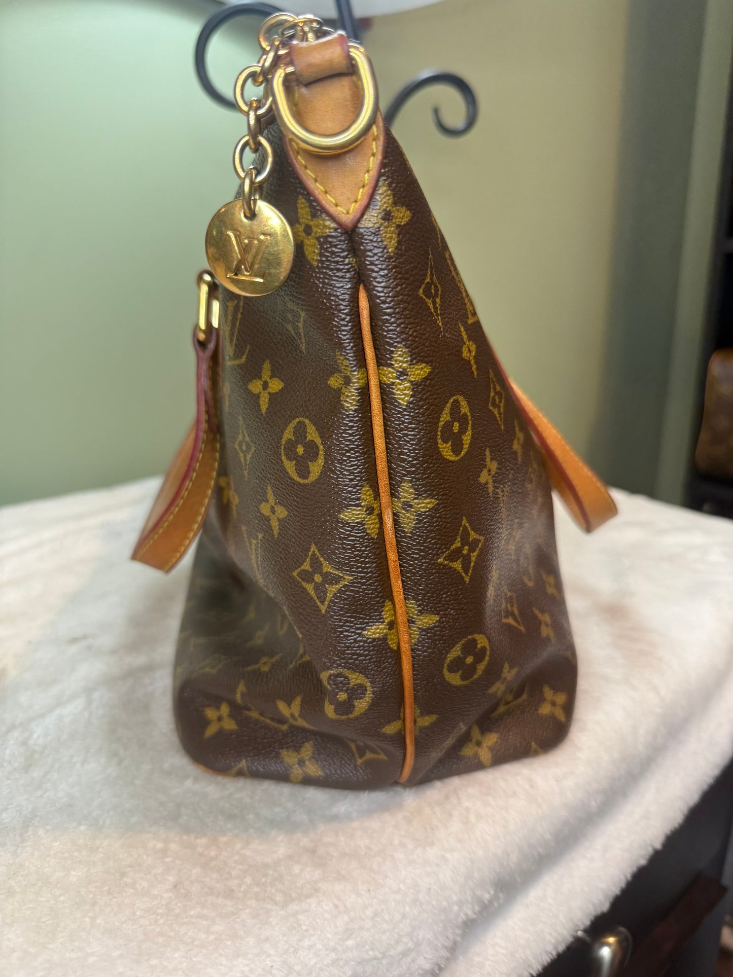 1382. Louis Vuitton Monogram Palermo
