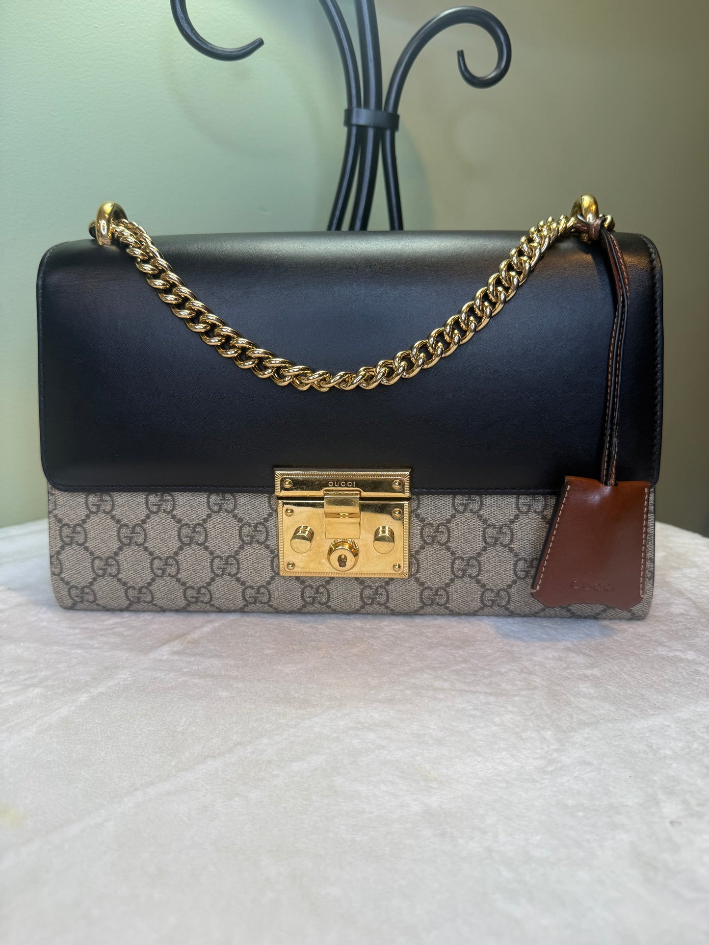 1799. Gucci GG Supreme Medium Padlock