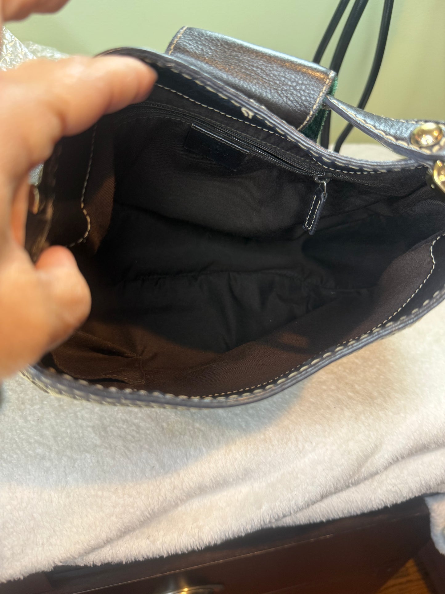 1464. Gucci GG Canvas New Ladies Web Hobo
