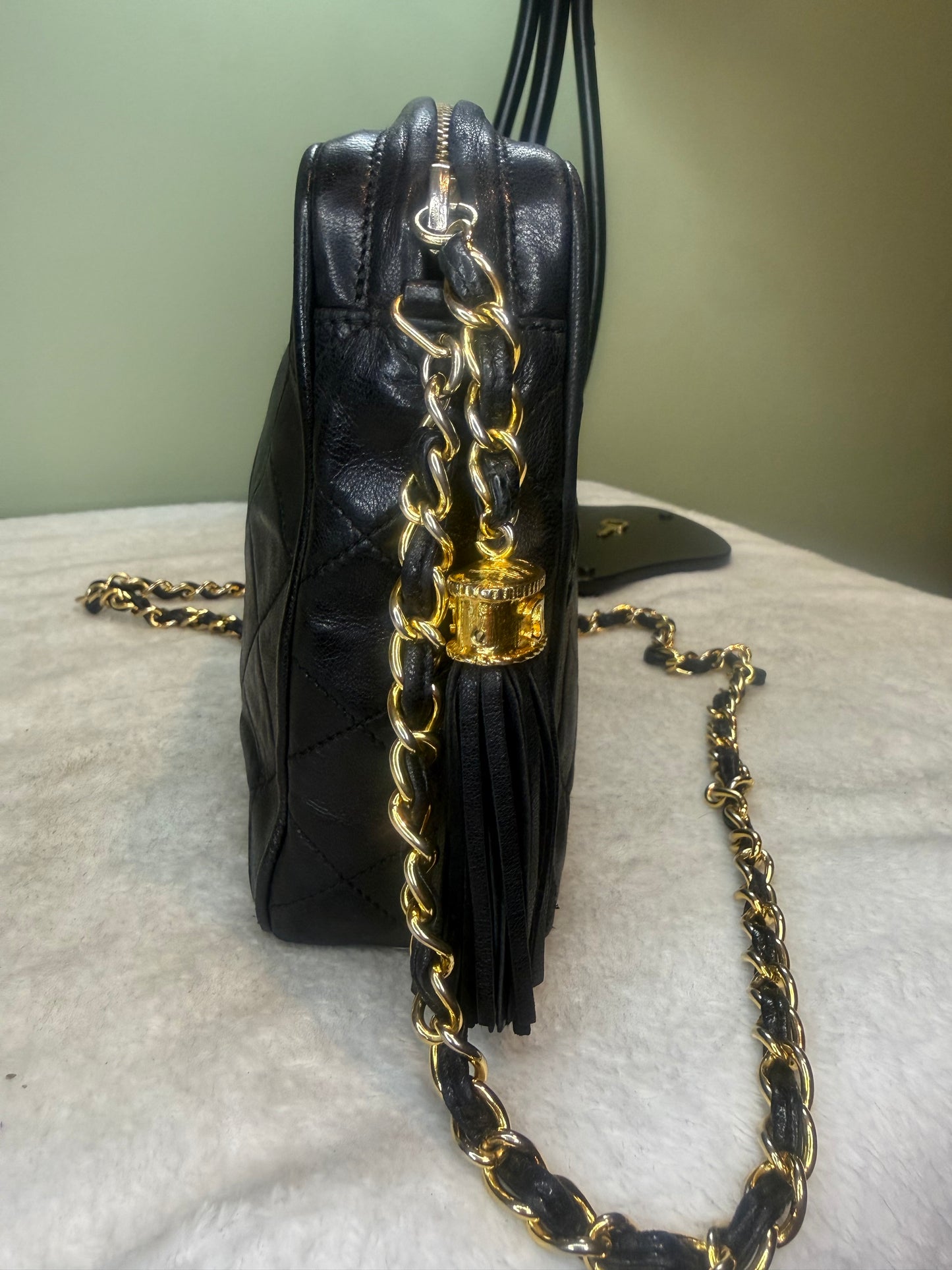 1355. Chanel Black Lambskin Camera Bag ( Series 0 1986-88)
