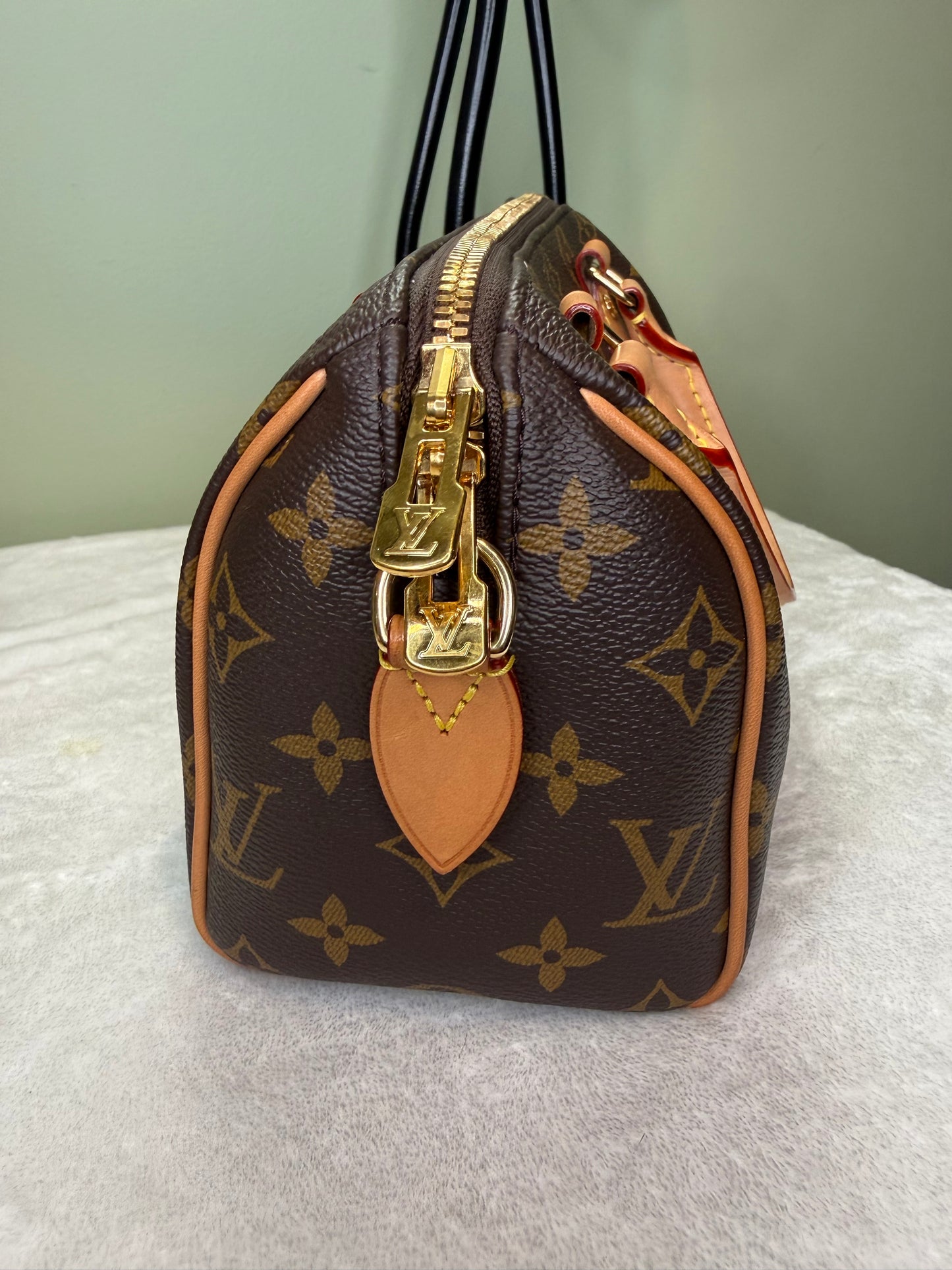 1753. Louis Vuitton Monogram Speedy 20 Bando
