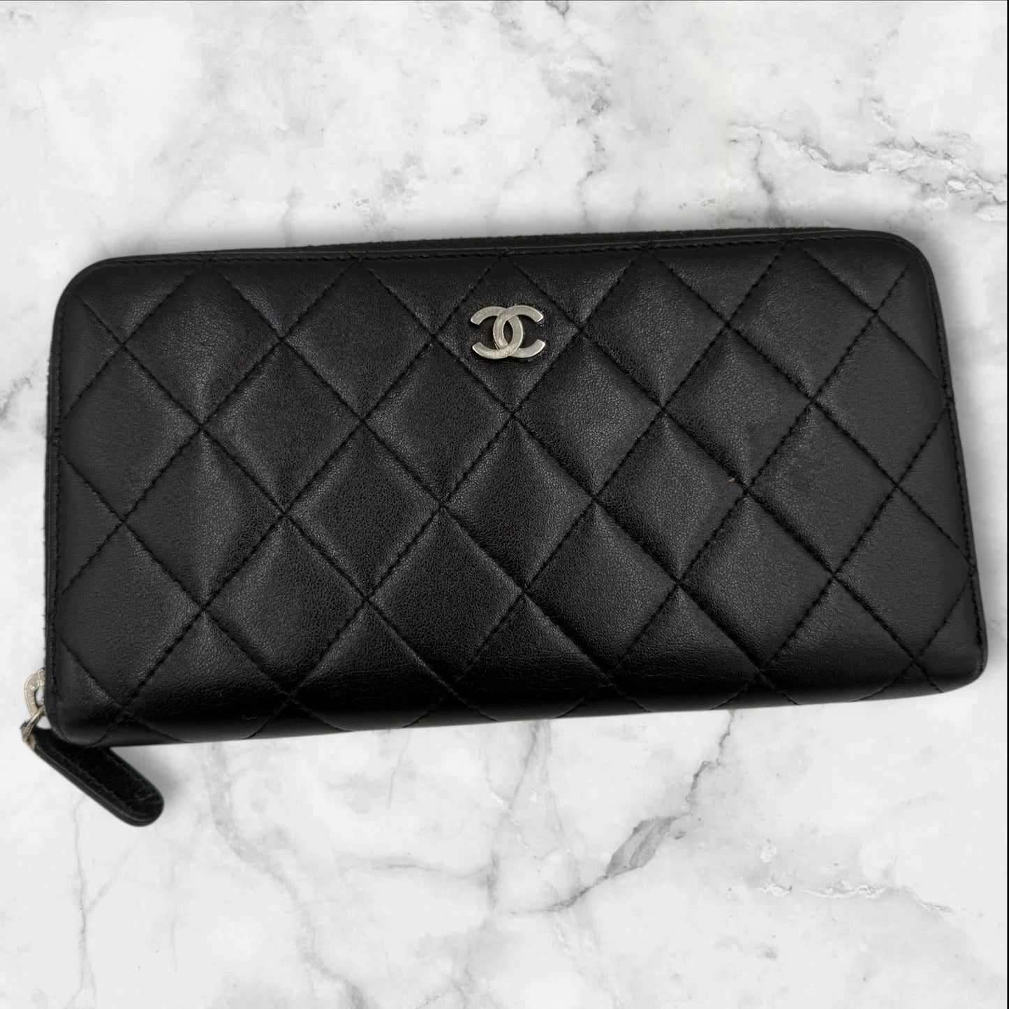 Chanel Black Classic Lambskin Zippy wallet with Silver Hardware