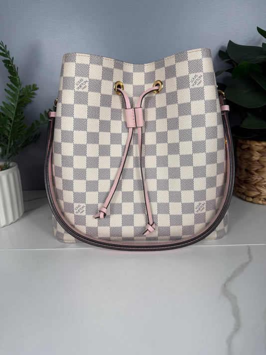 2208. Louis Vuitton Damier Azur NeoNoe with Pink
