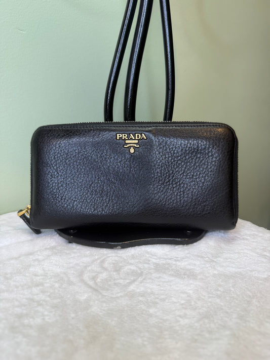 2060. Prada Black Pebbled leather Zippy Wallet