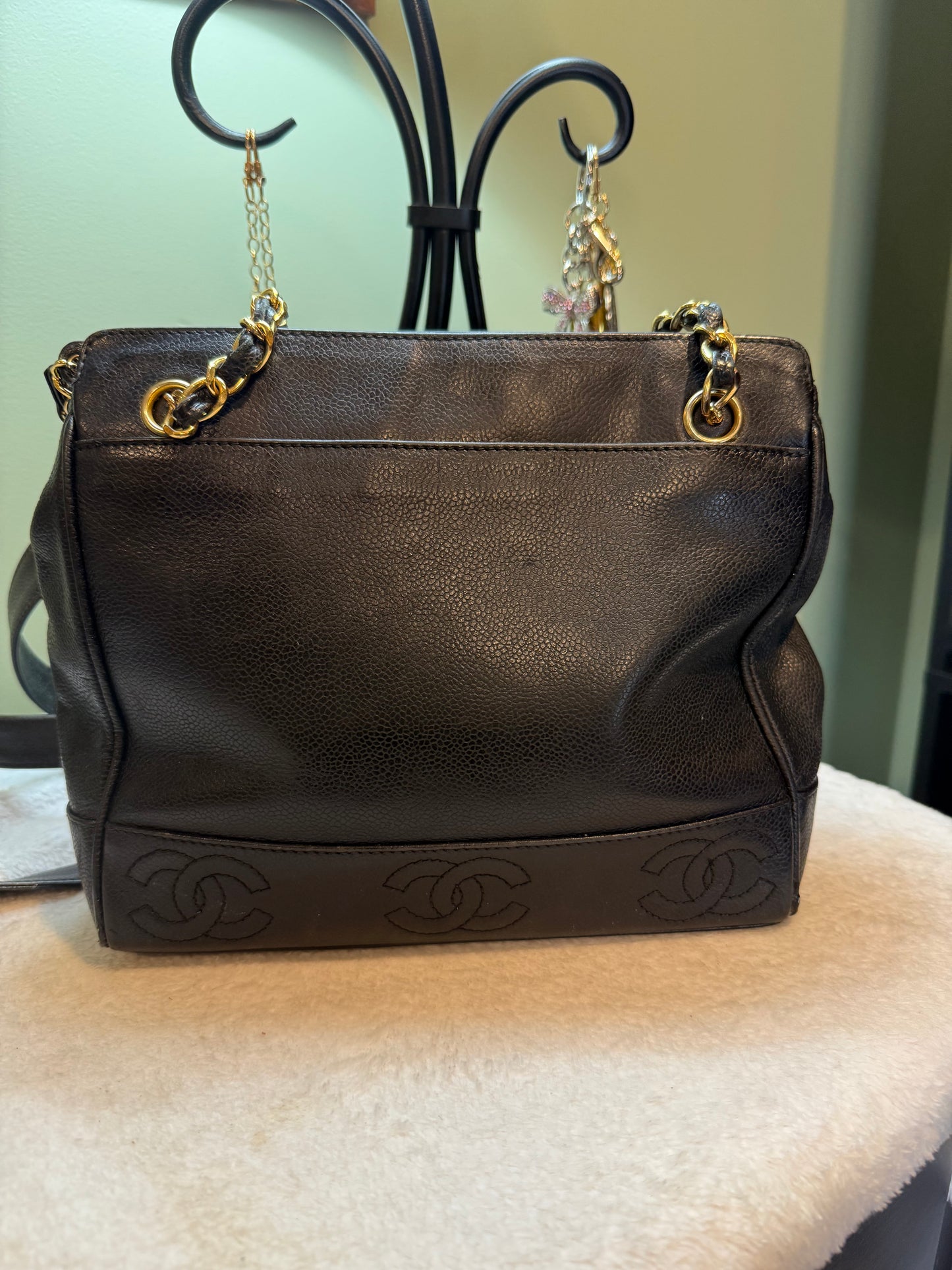 499. Chanel Caviar Small Tote Series 4