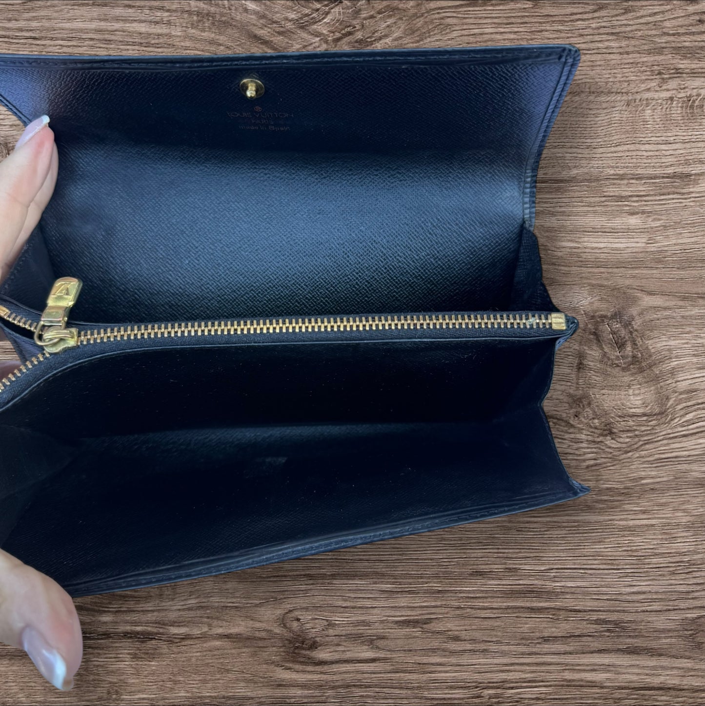 Louis Vuitton Epi Portefeuille Sarah Leather Long wallet