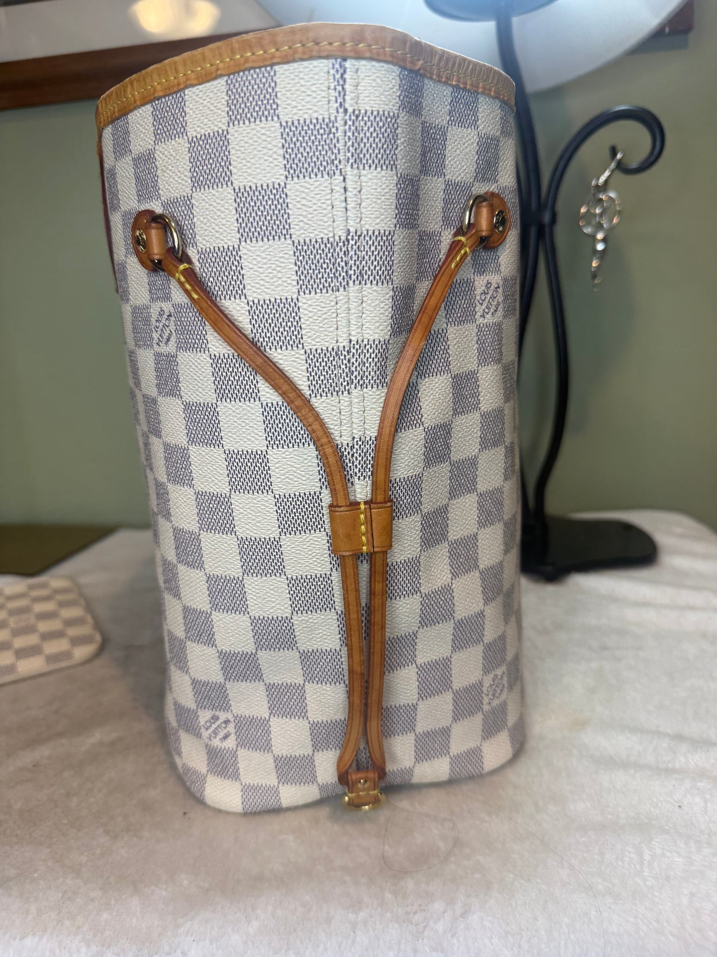1466. Louis Vuitton Damier Azur Neverfull MM with Pink and Pouch