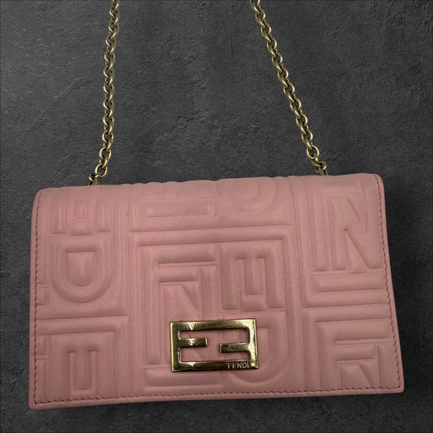 269. Fendi Pink Leather Wallet on Chain Shoulder Bag