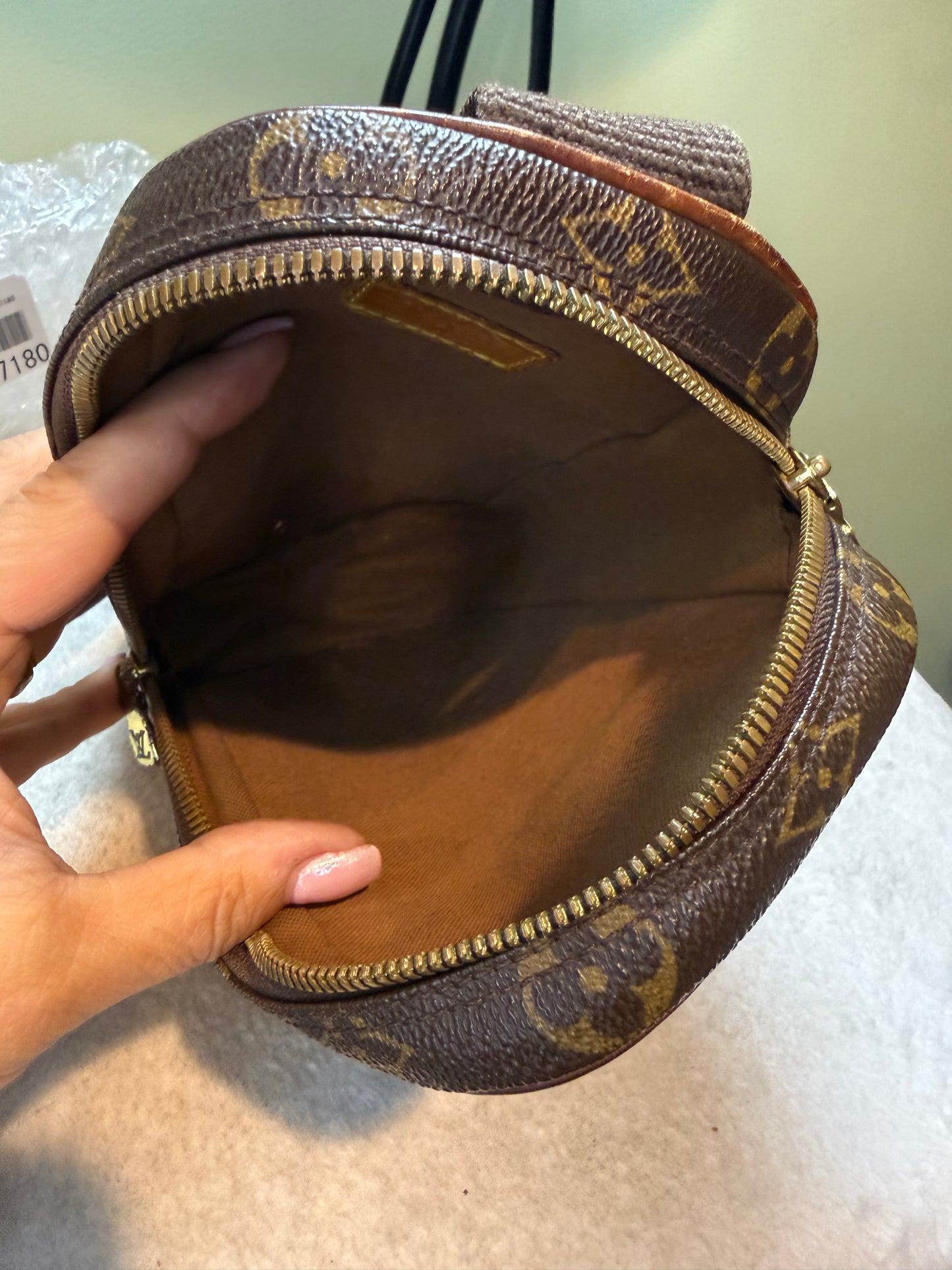 1596. Louis Vuitton Monogram Gange