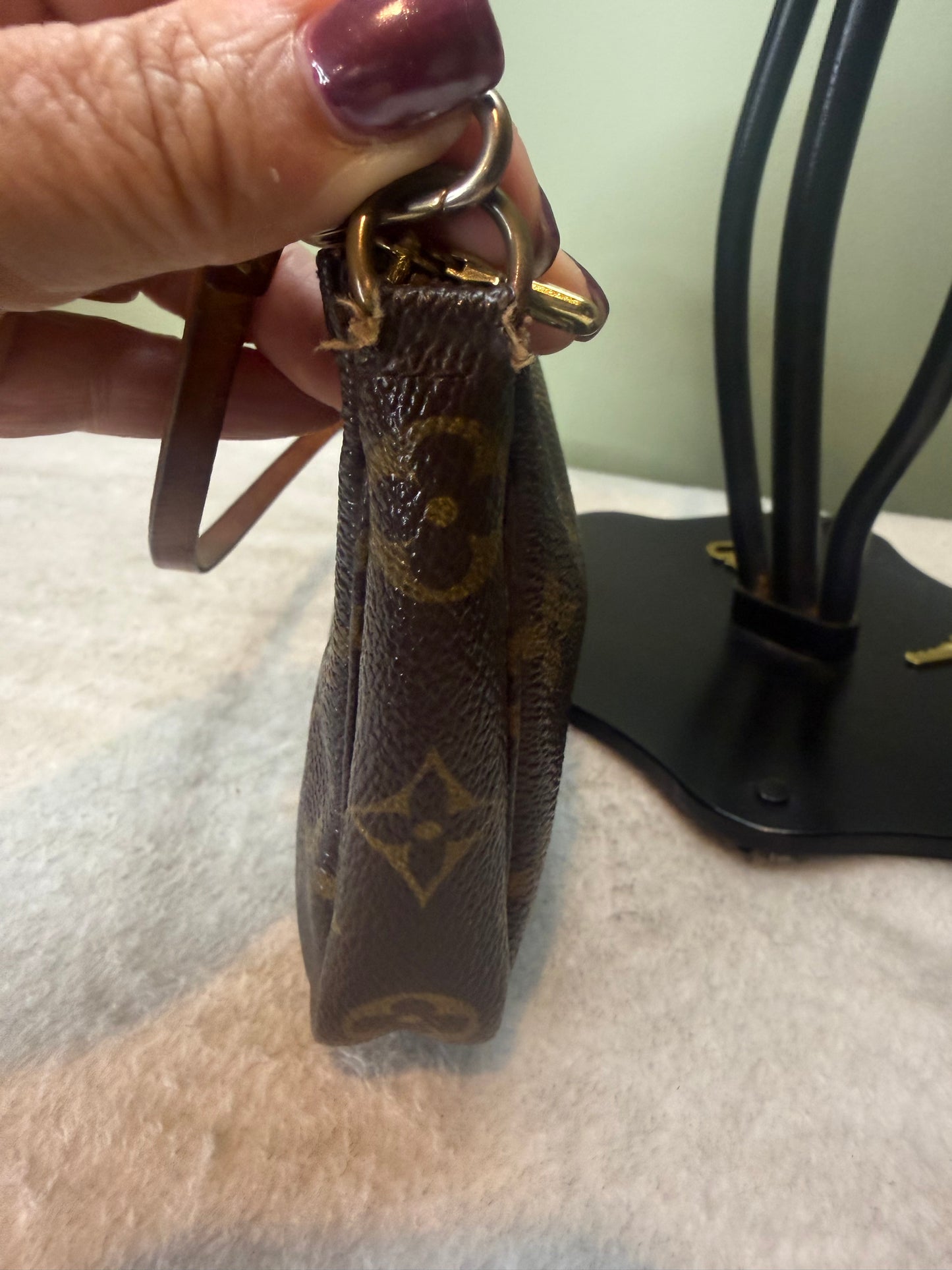 1263. Louis Vuitton Monogram Pochette Accessories