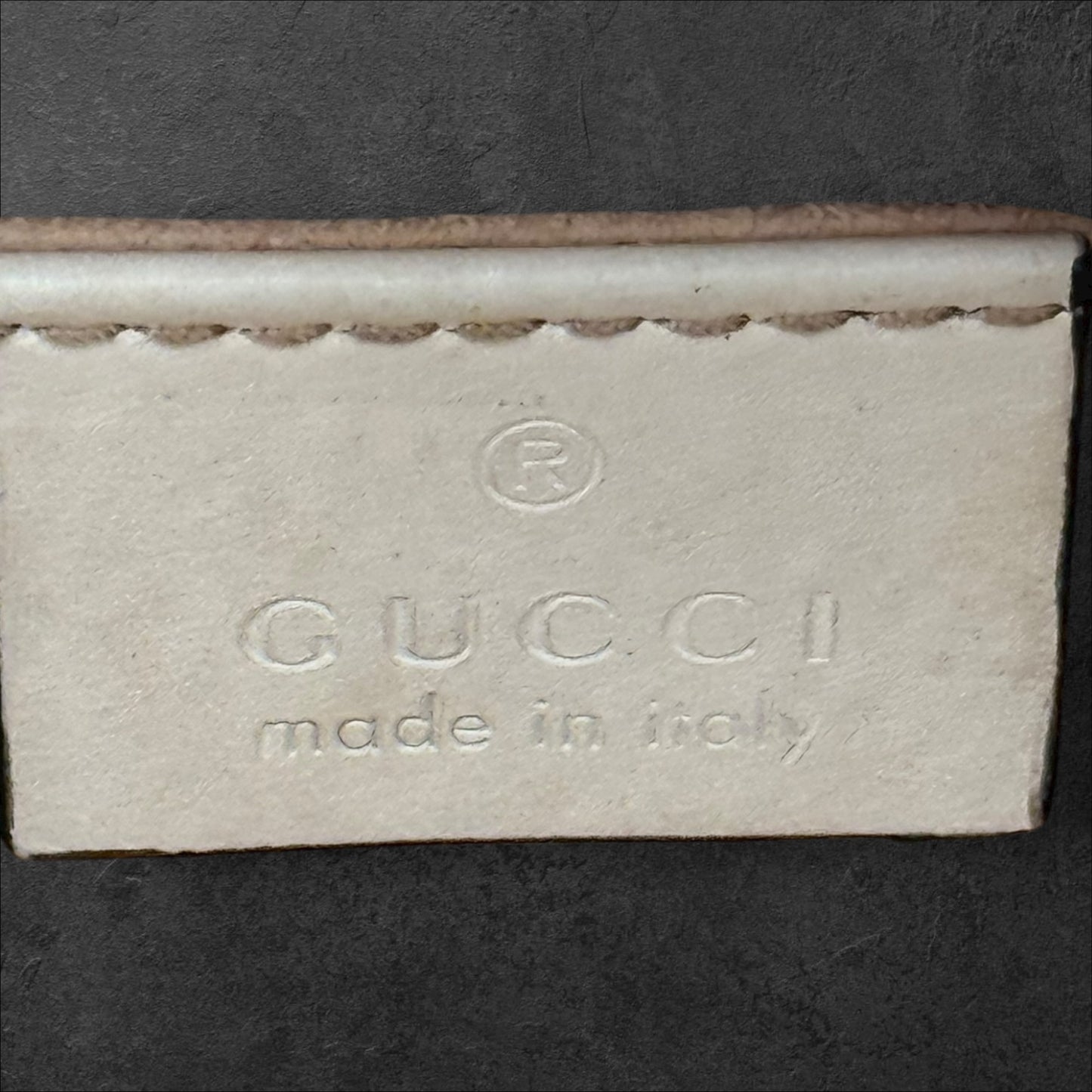283. Gucci Cream Medium Marmont Quilted Leather Crossbody Camera Bag