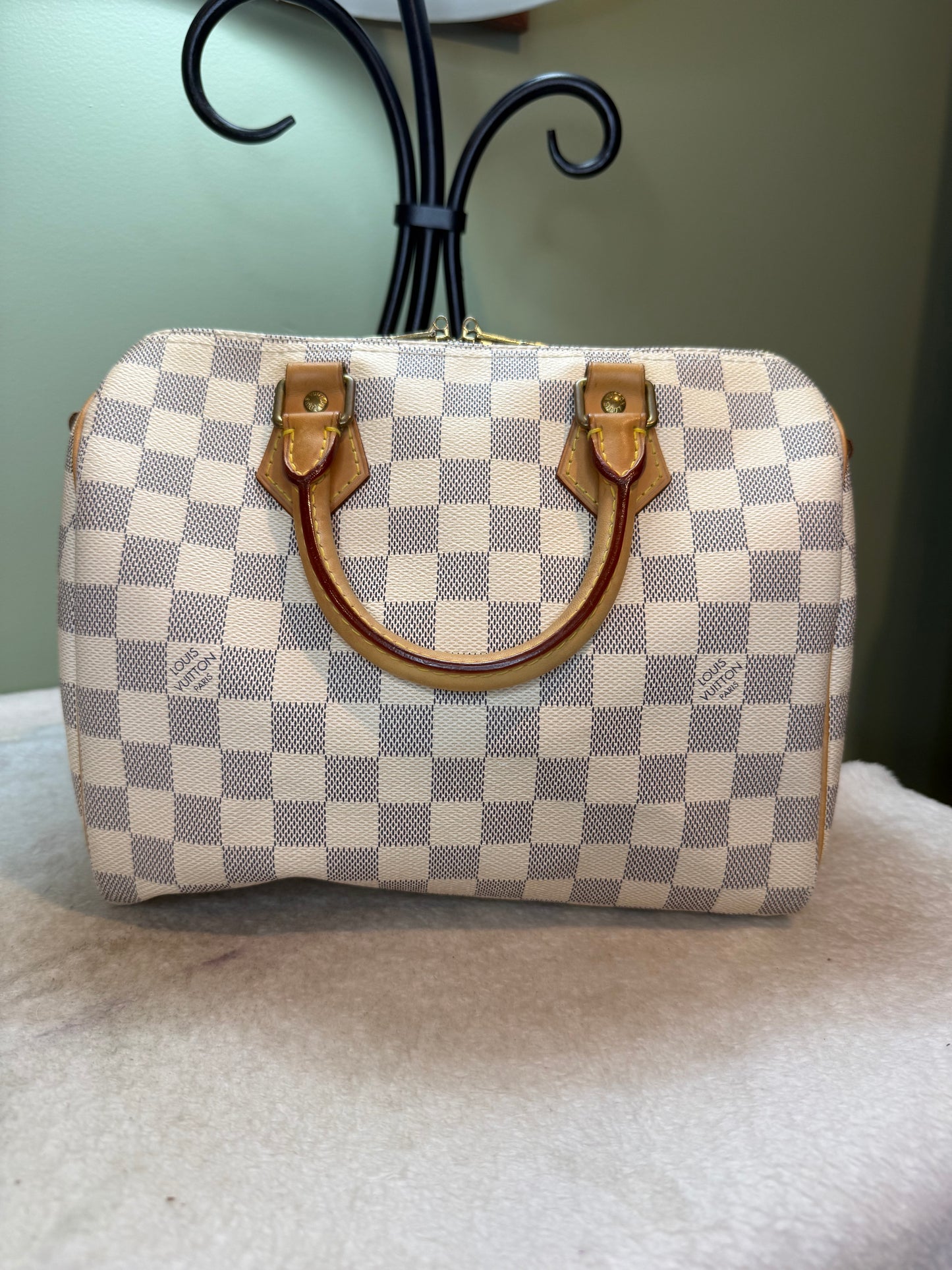1402. Louis Vuitton Damier Azur Speedy 25 Bando
