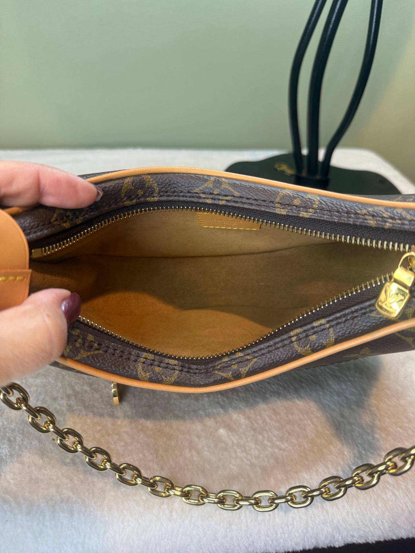 1278. Louis Vuitton Monogram Loop Bag