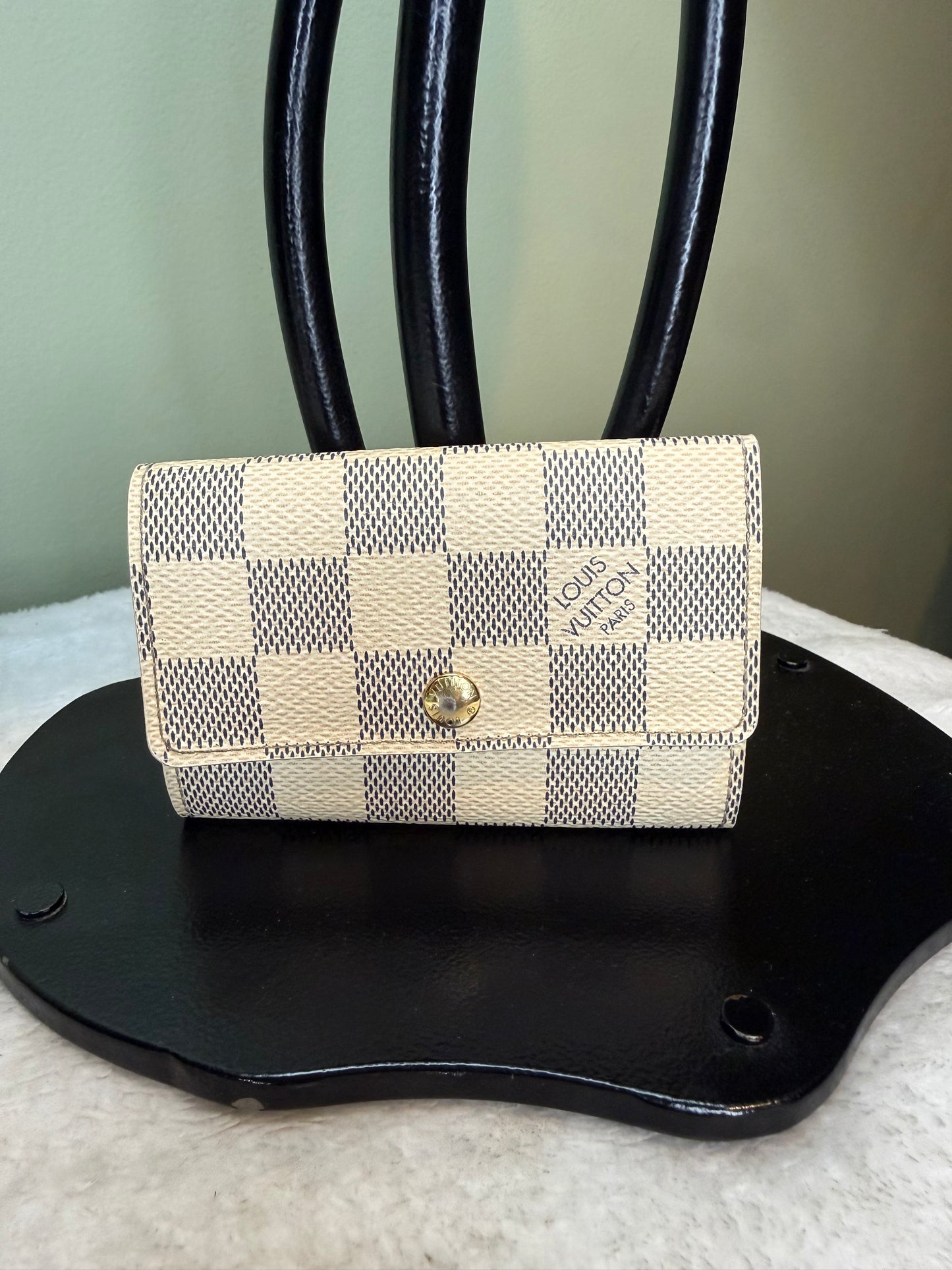 1335. Louis Vuitton Damier Azur Key Holder