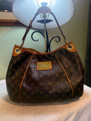 1701. Louis Vuitton Monogram Galleria PM