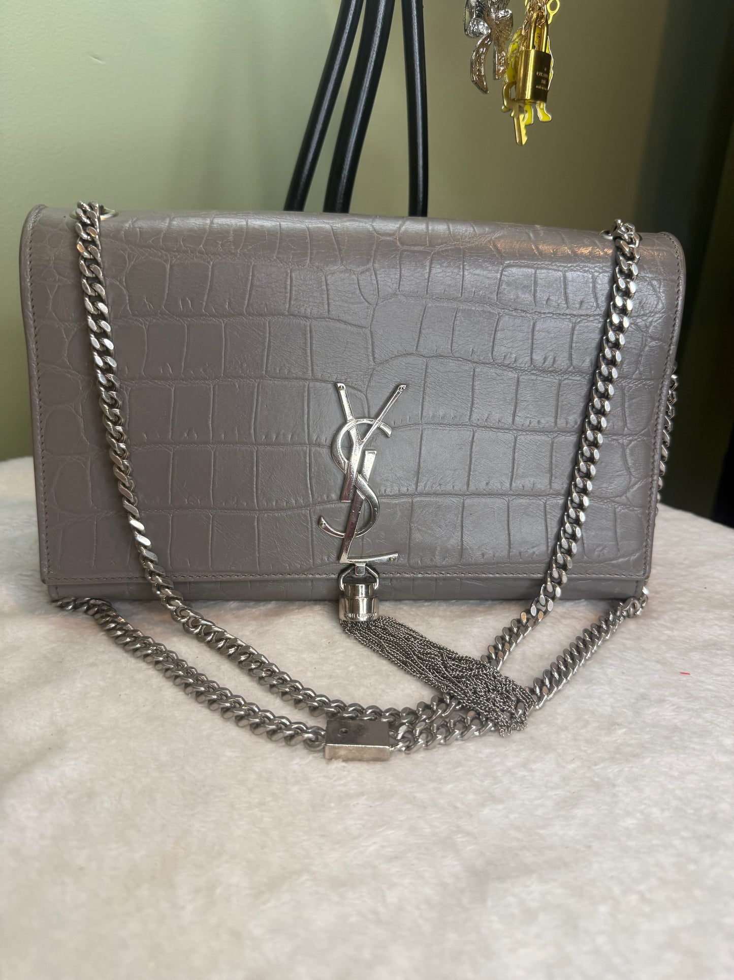 563. YSL Grey Croc-Embossed Leather Medium Kate Tassel Shoulder bag