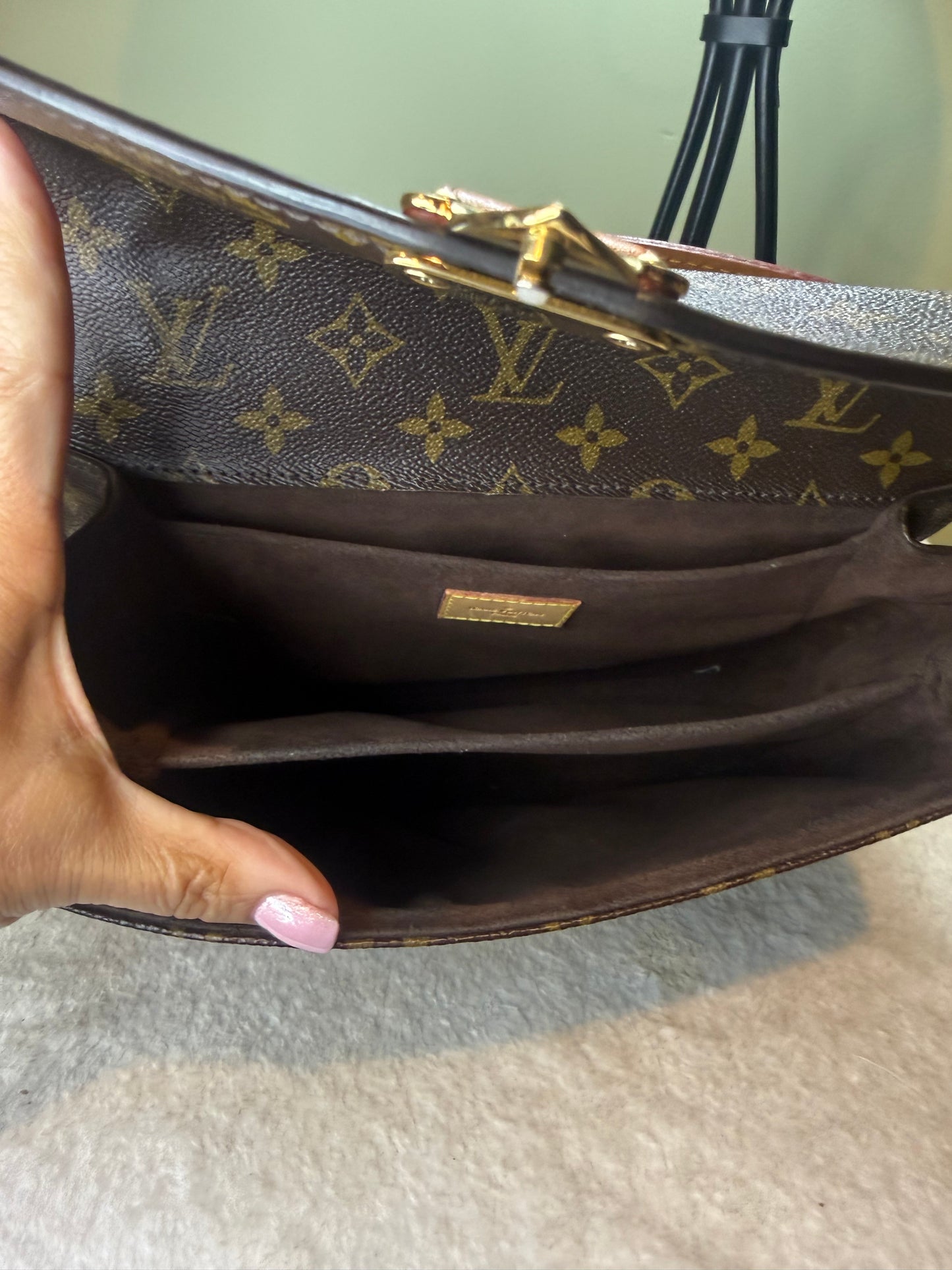1539. Louis Vuitton Monogram Pochette Metis