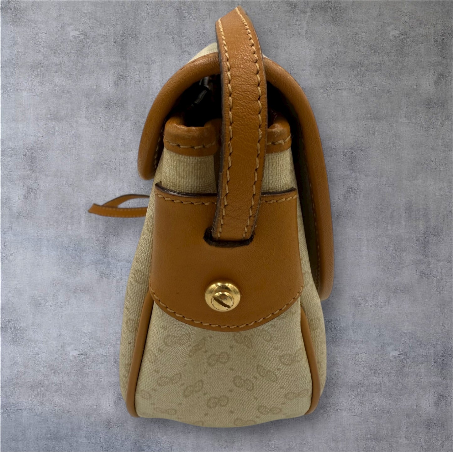 289. Gucci Vintage Micro GG Cream Crossbody Bag