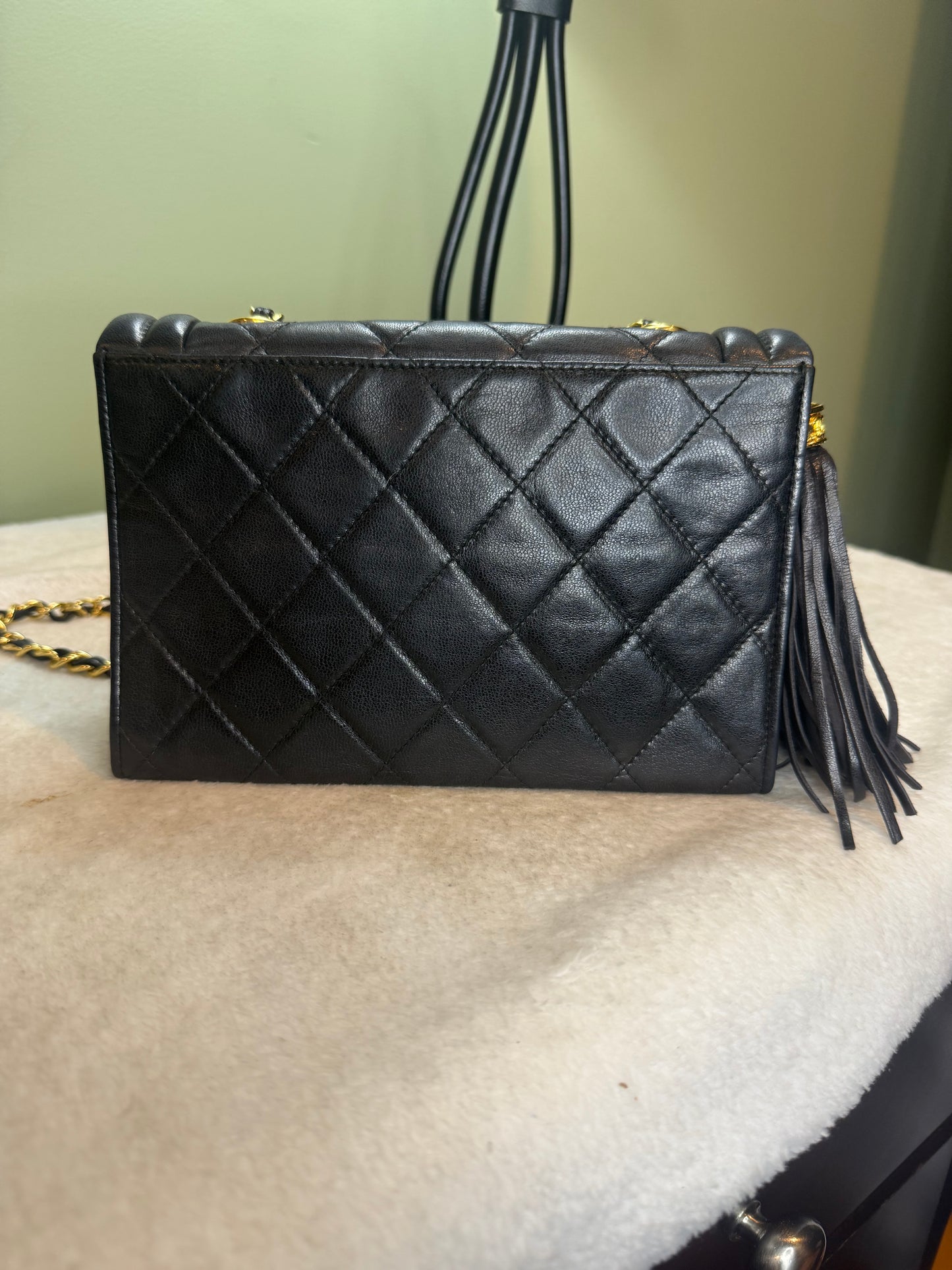 1021. Chanel Vintage Quilted Lambskin Tassel Flap Bag ( Series 1)