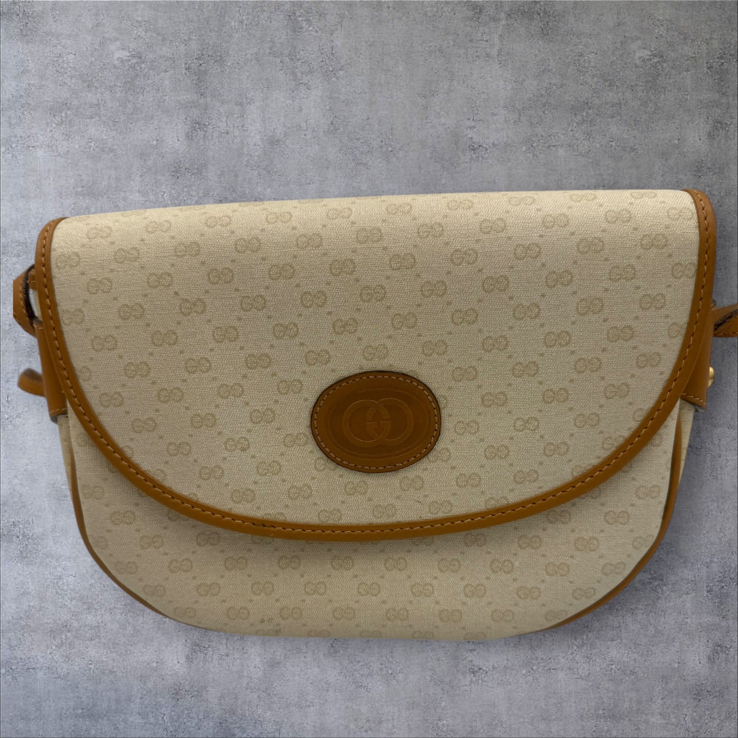 289. Gucci Vintage Micro GG Cream Crossbody Bag