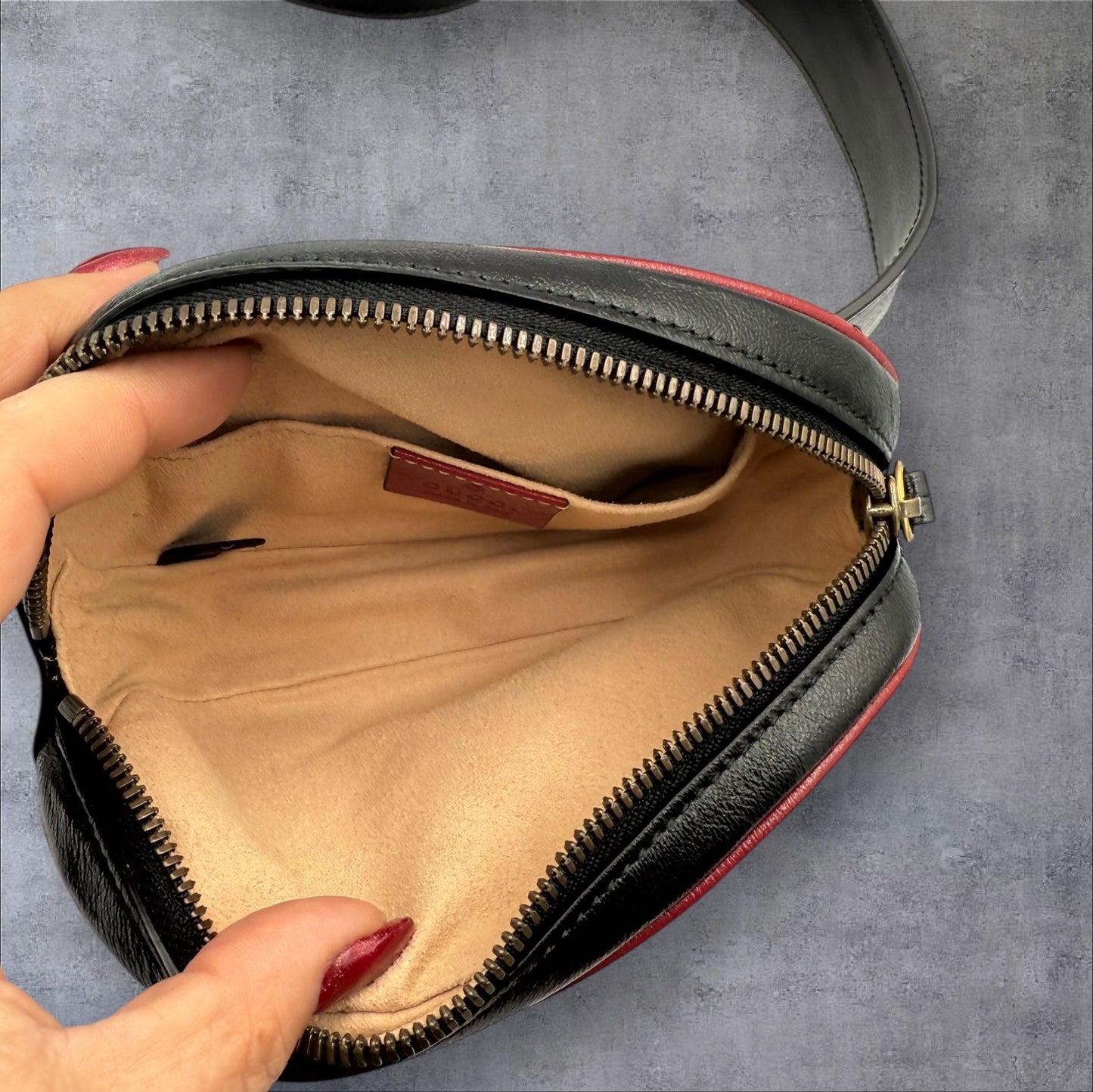 340. Gucci GG Black Calfskin Marmont Matelasse Leather Belt Bag with red trim