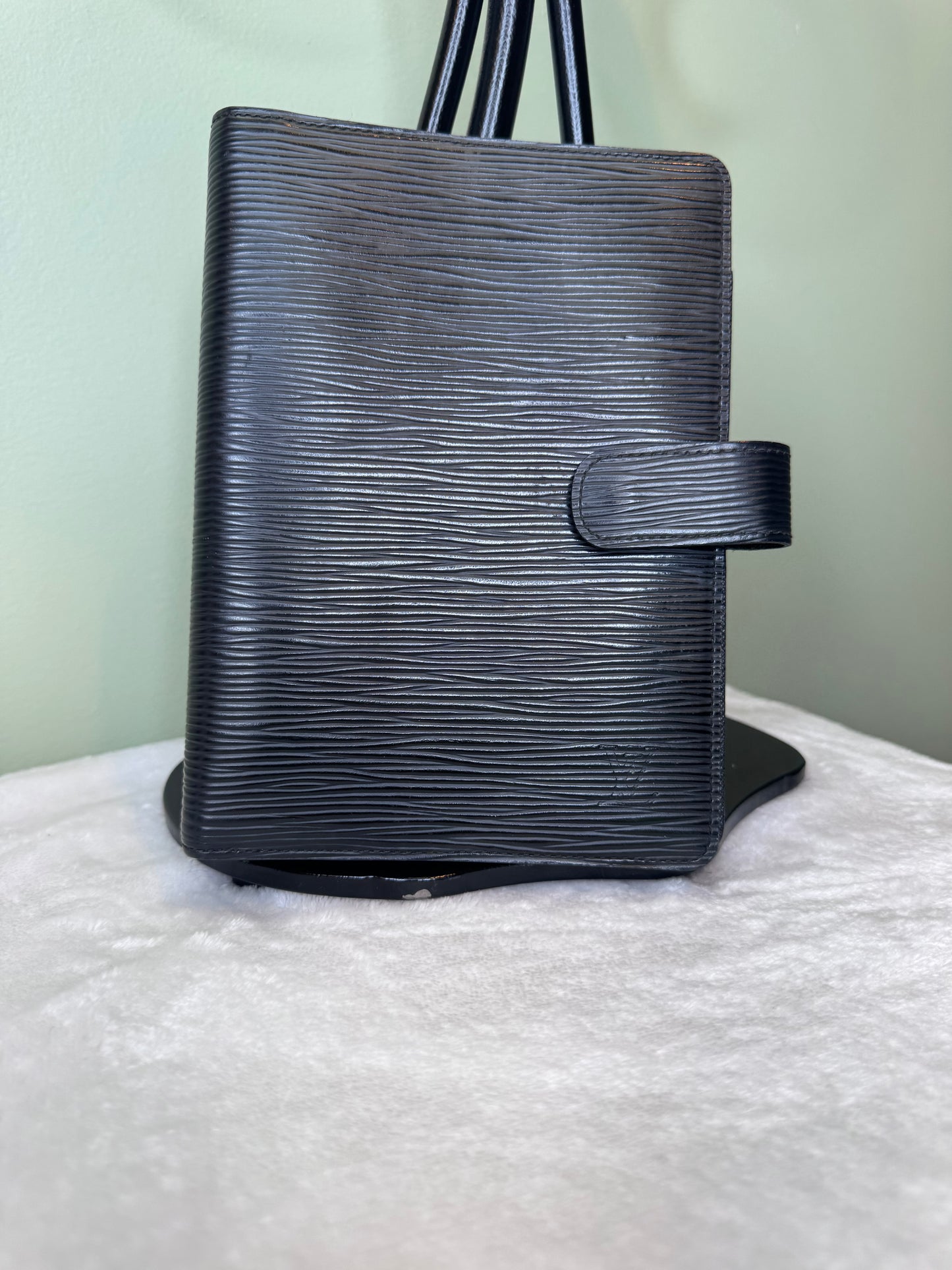 1691. Louis Vuitton Black Epi Agenda MM
