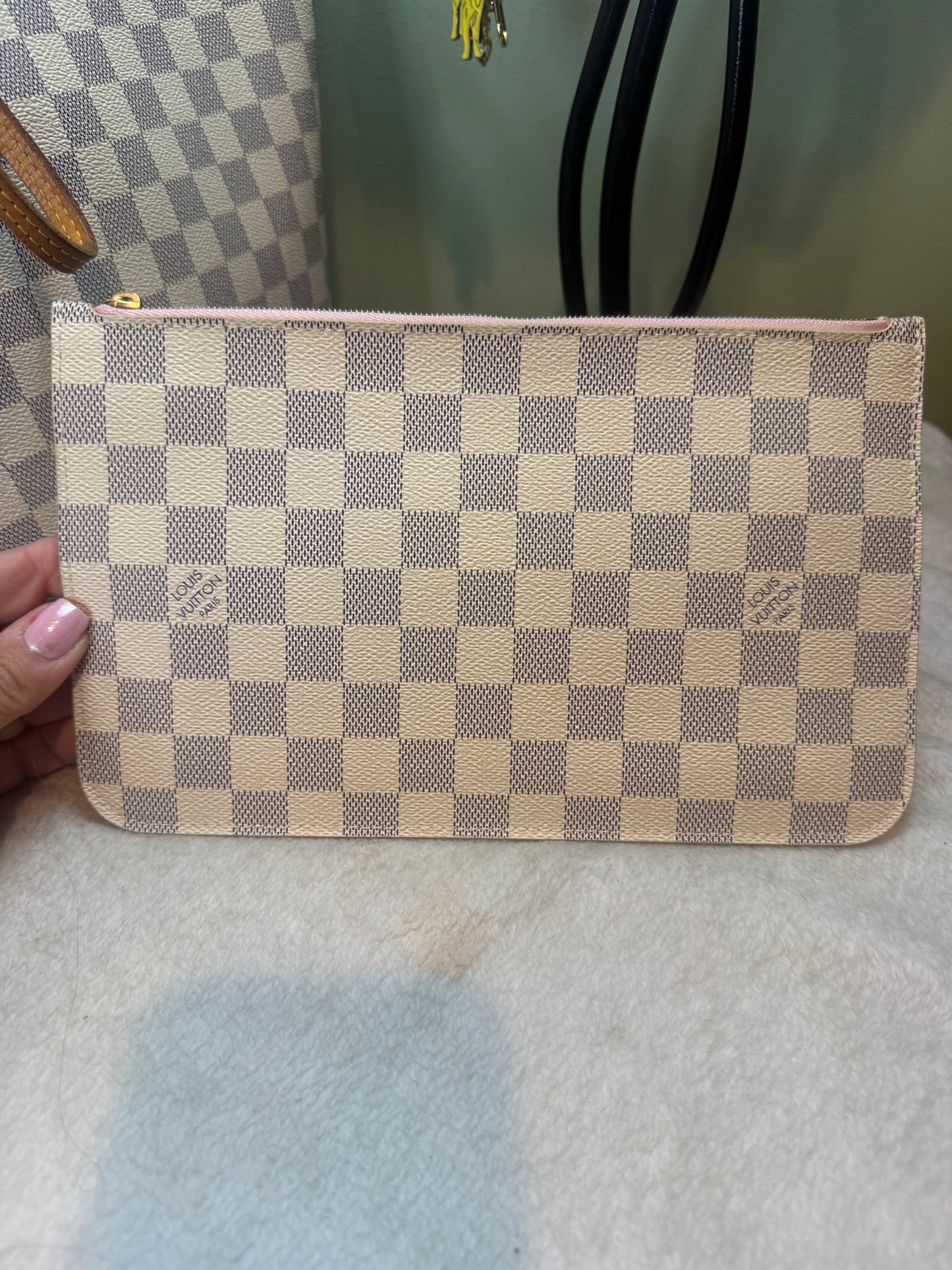 1466. Louis Vuitton Damier Azur Neverfull MM with Pink and Pouch