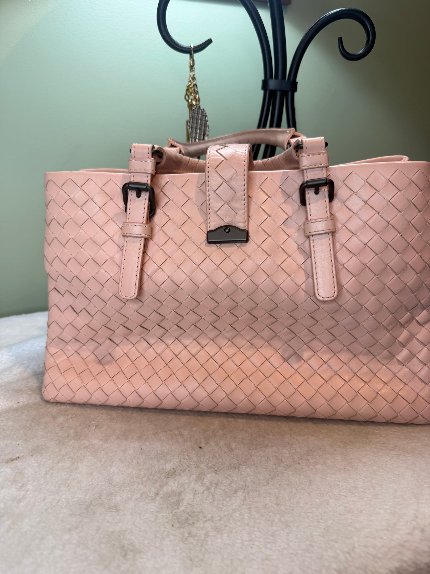 866. Bottega Venetta Pink Leather Intrecciato Nappa Small Roma Bag