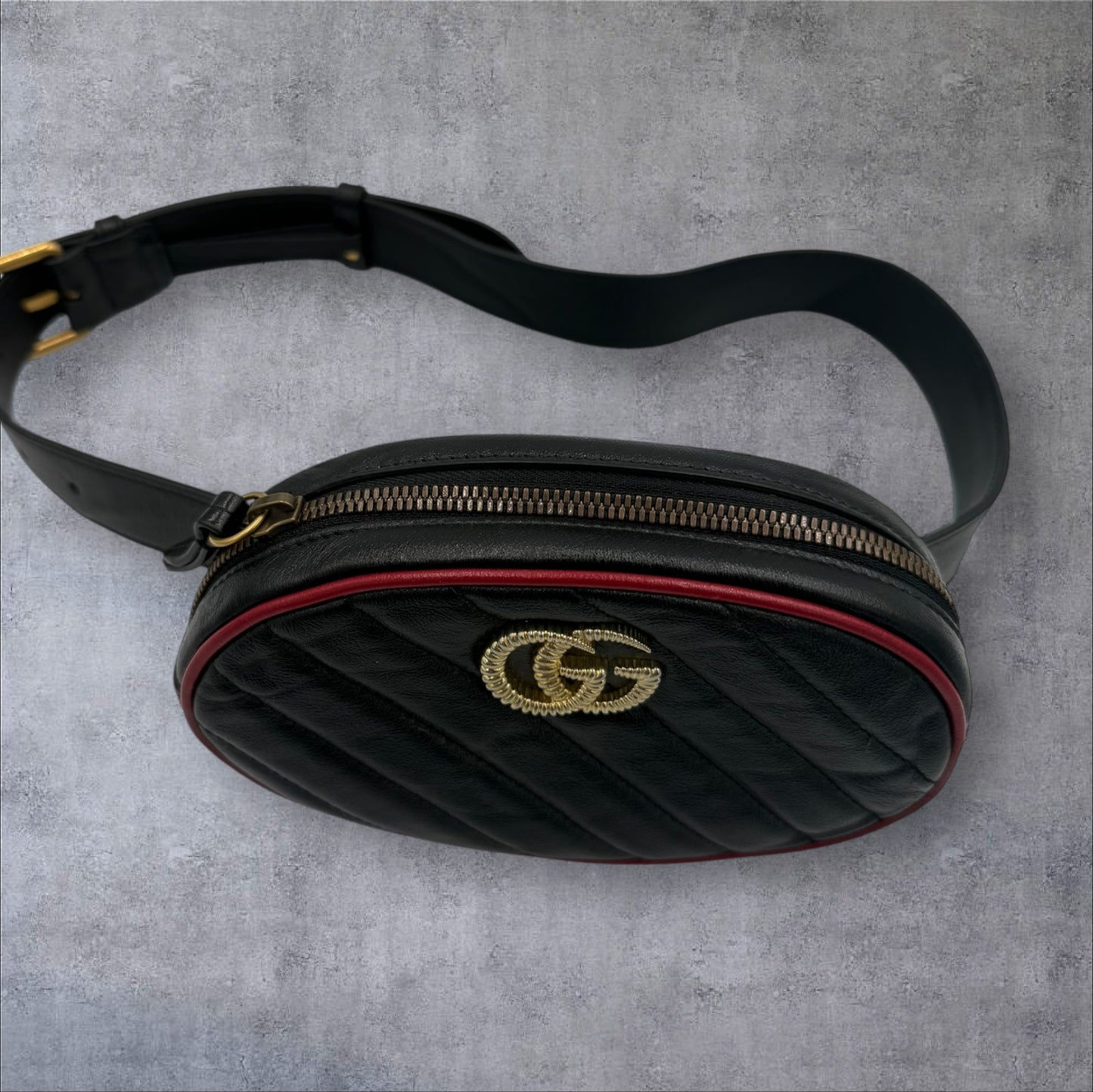 340. Gucci GG Black Calfskin Marmont Matelasse Leather Belt Bag with red trim