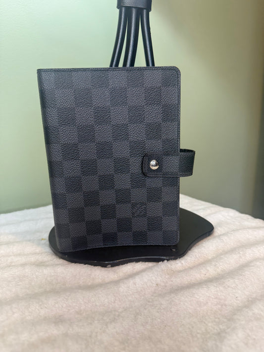1007. Louis Vuitton Graphite Agenda MM