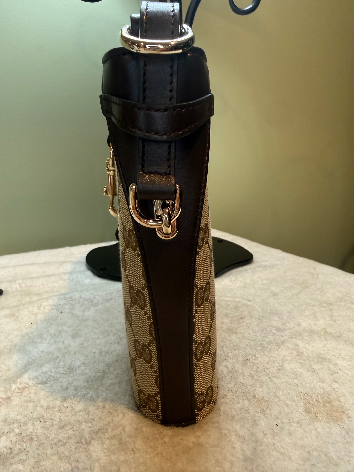 1641. Gucci GG Mini Bucket Shoulder Bag