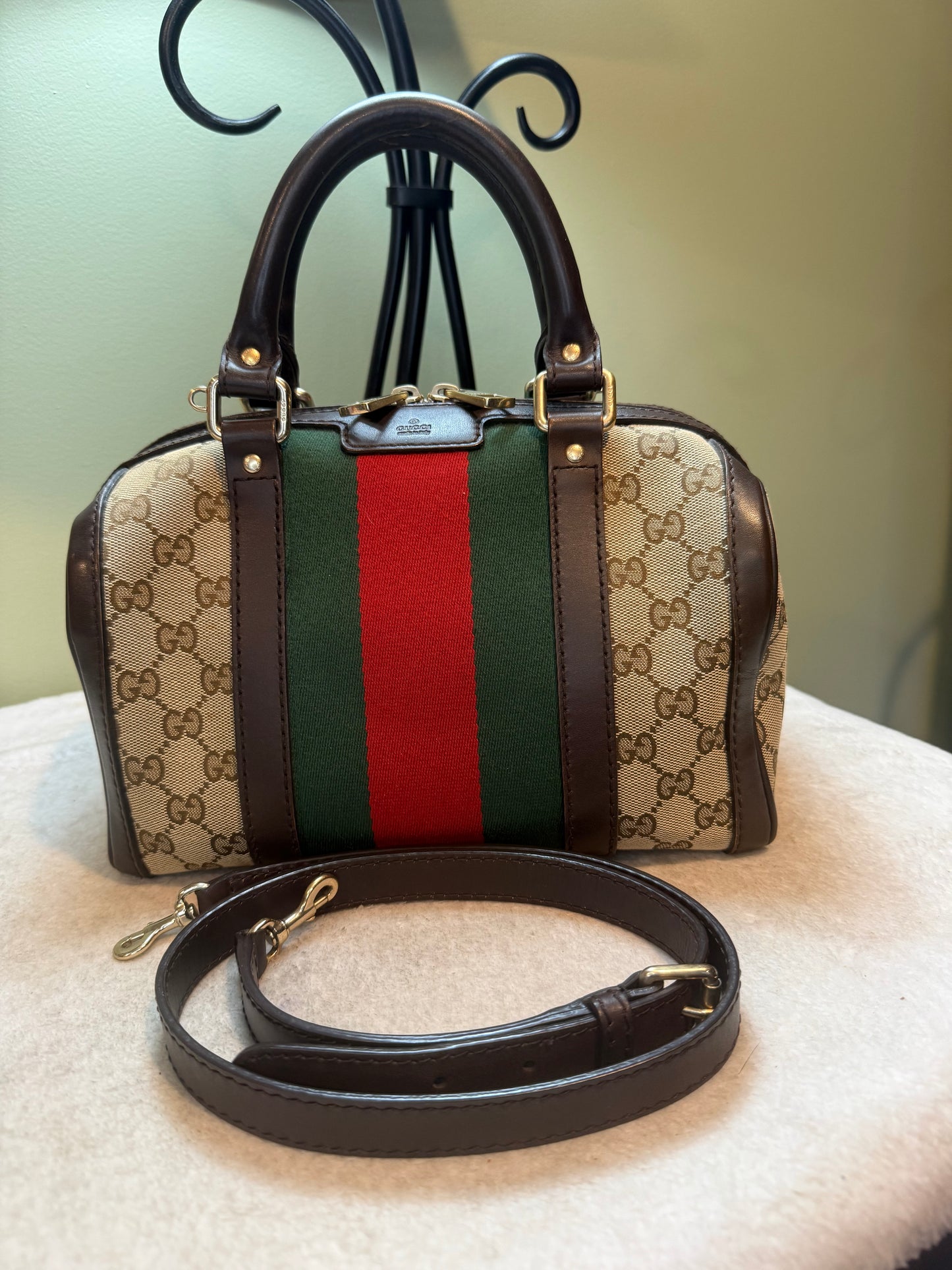 1659. Gucci Vintage Web Boston Bag