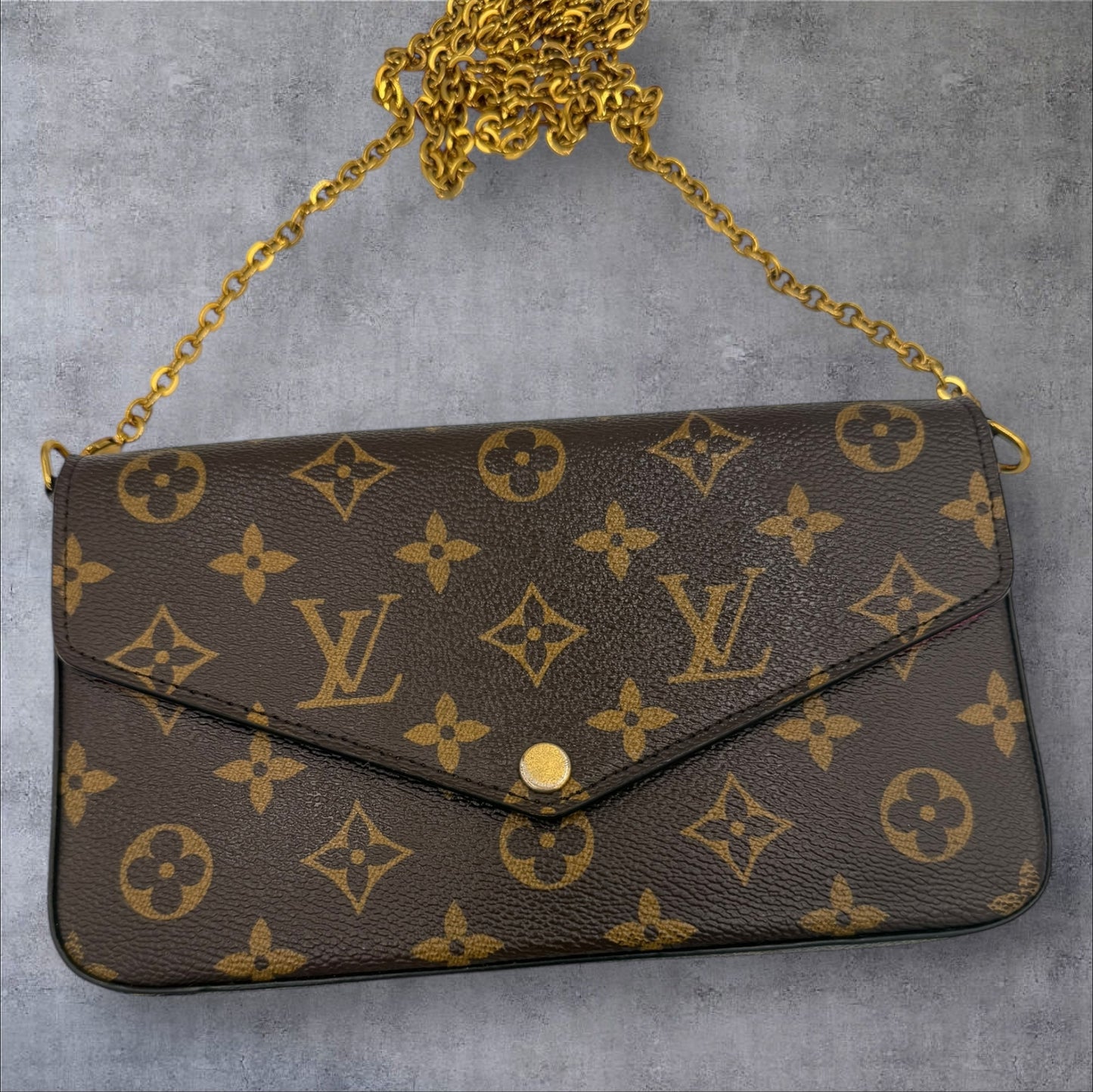 332. Louis Vuitton Monogram Felicie Pochette with two inserts